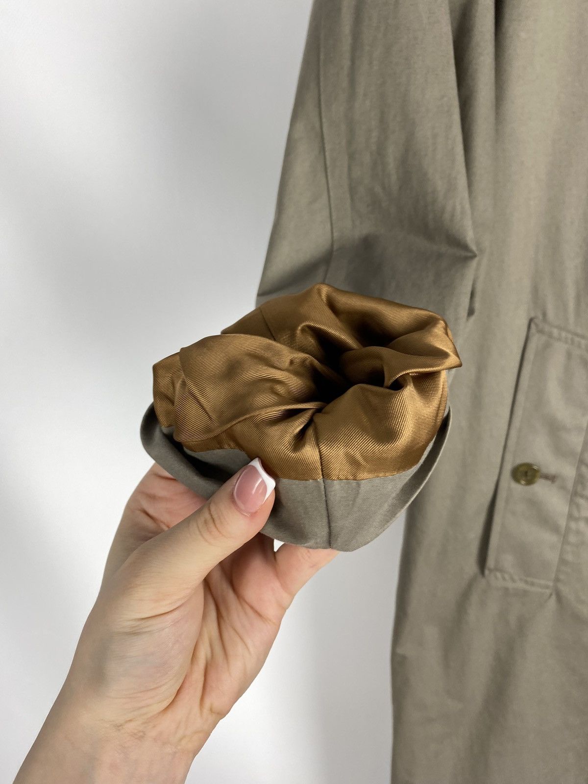 Burberry Burberrys vintage ladies single breasted belted trench coat Size M / US 6-8 / IT 42-44 - 11 Thumbnail