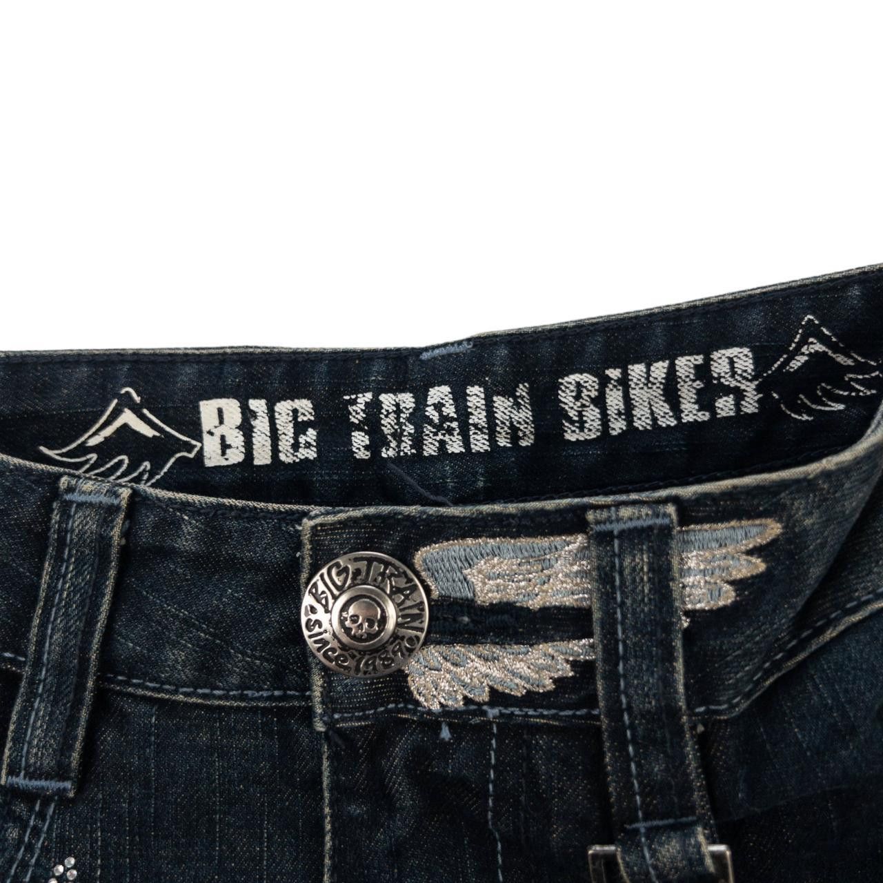 Other Vintage Wreath Big Train Distressed Denim Jeans Size W29 Size US 29 - 7 Thumbnail