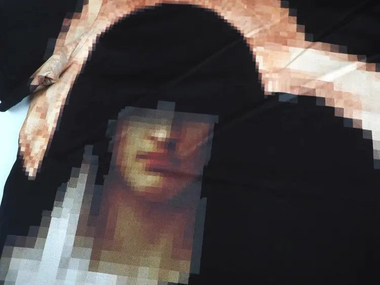Givenchy Givenchy Givenchy 14SS Black Pixel Madonna Tee-2506 Size US S / EU 44-46 / 1 - 2 Thumbnail