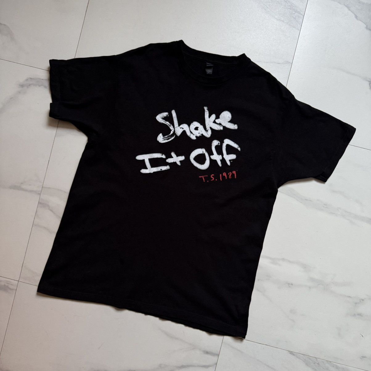 Band Tees Taylor Swift Shake It Off T.S. 1989 Tee Size US XL / EU 56 / 4 - 3 Thumbnail