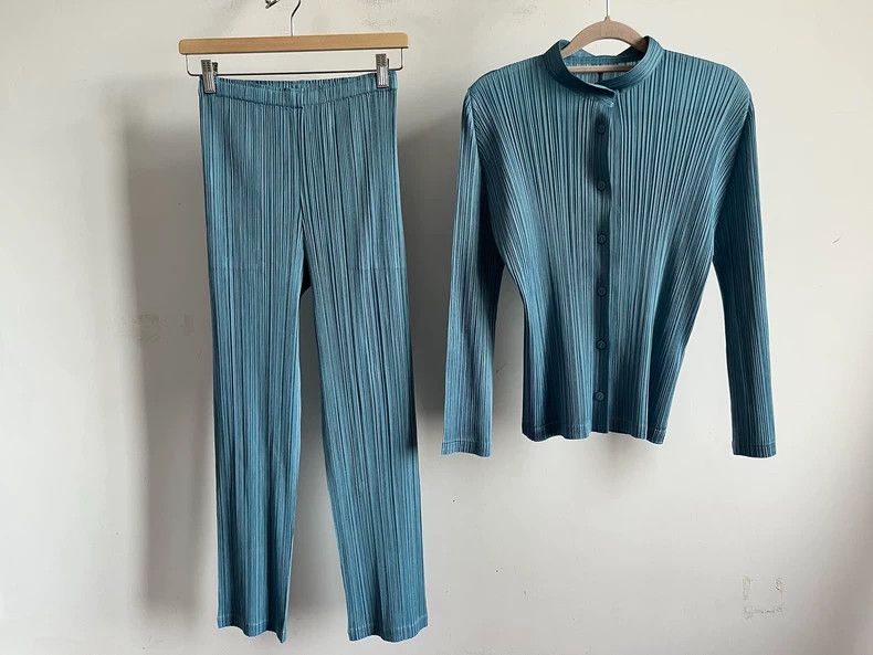 Issey Miyake issey miyake size:3 Green pleated coat Size XXS / US 00 / IT 34 - 1 Thumbnail