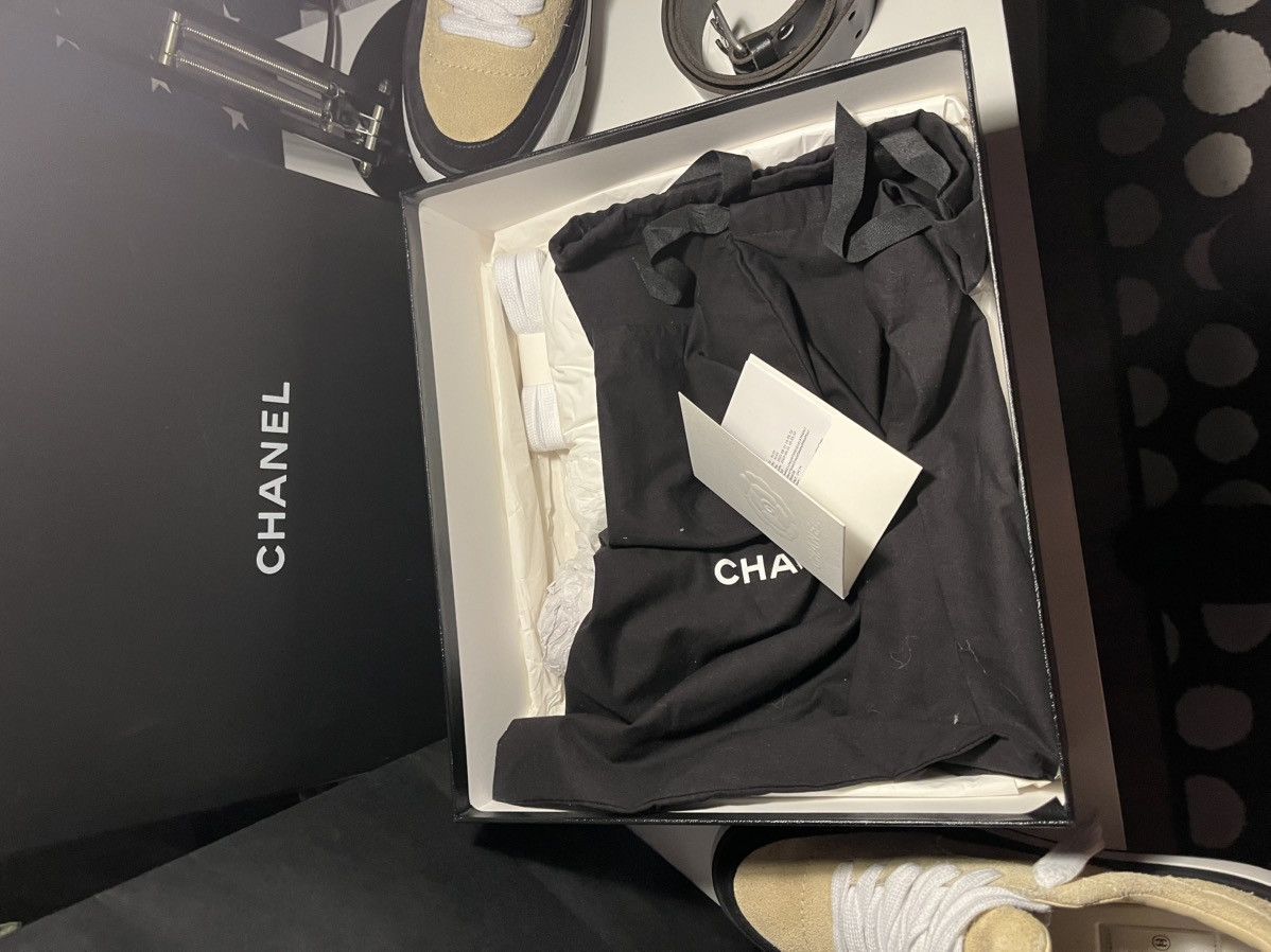 Chanel CC Chanel Suede Sneaker Runner Beige/White Rare Size US 8 / EU 41 - 7 Thumbnail