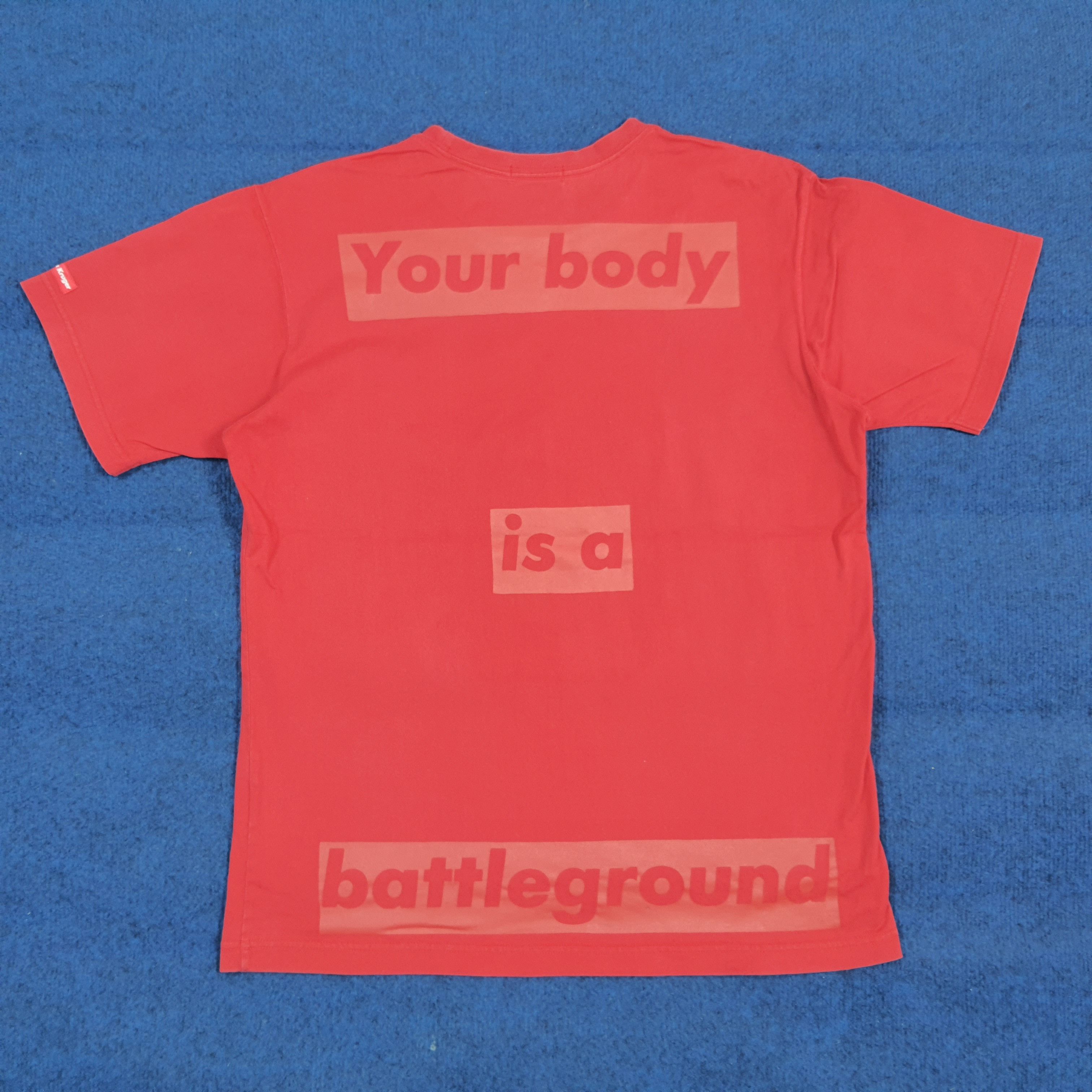 Barbara Kruger Vintage Barbara Kruger Designer Graphic Tees C301N76 Size US M / EU 48-50 / 2 - 3 Thumbnail
