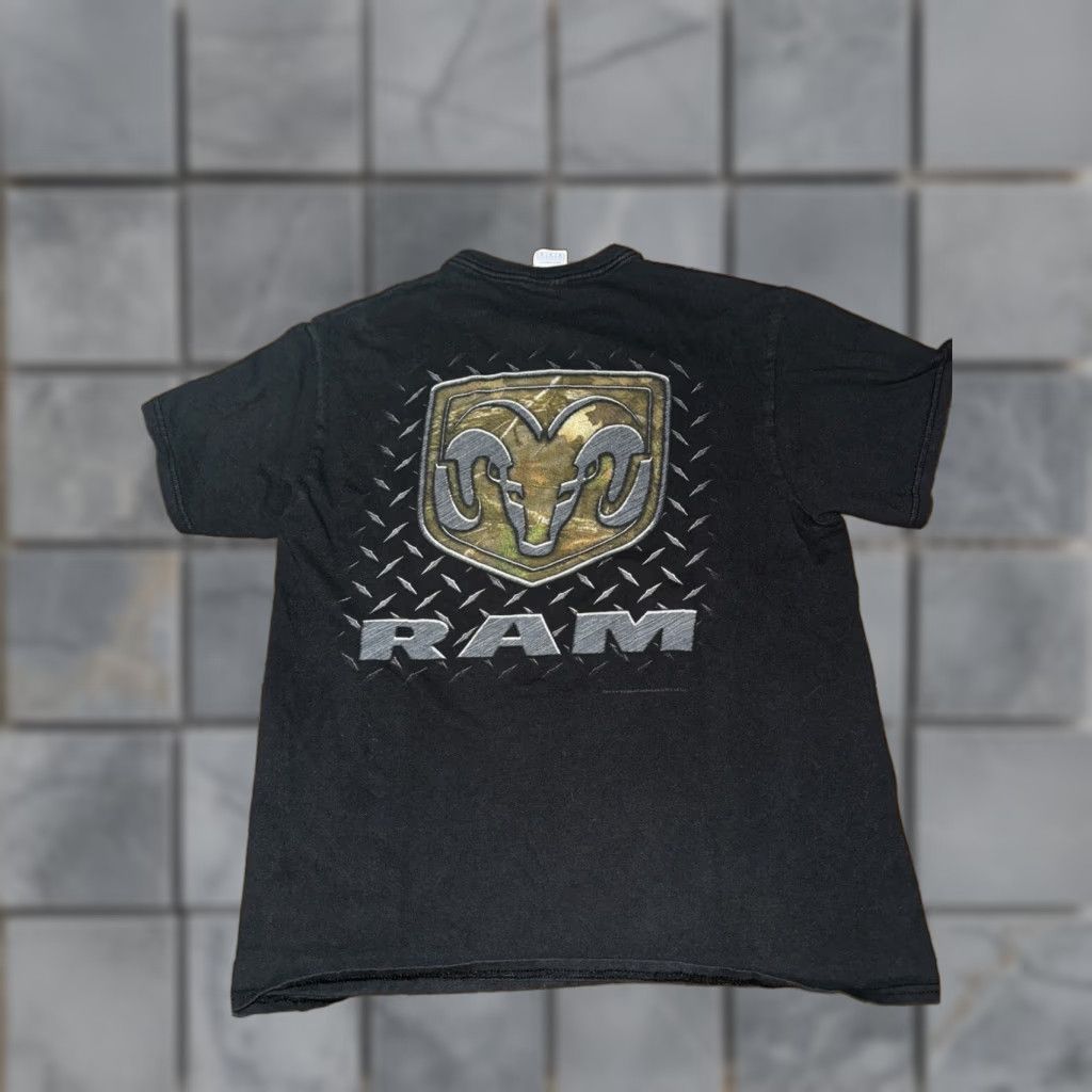 Vintage VINTAGE Ram Trucks Camouflage Graphic T-Shirt Black Medium 18x23 Cars Mens Size US M / EU 48-50 / 2 - 1 Thumbnail