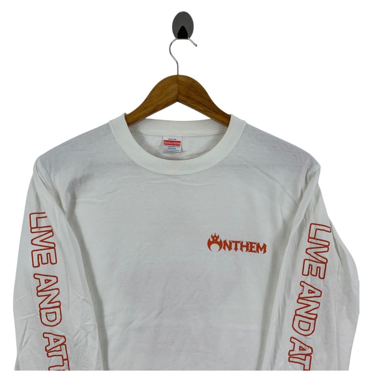 Japanese Brand LIVE And ATTITUDE ANTHEM 2018 Tour Japanese Band White Shirt Size US M / EU 48-50 / 2 - 3 Thumbnail