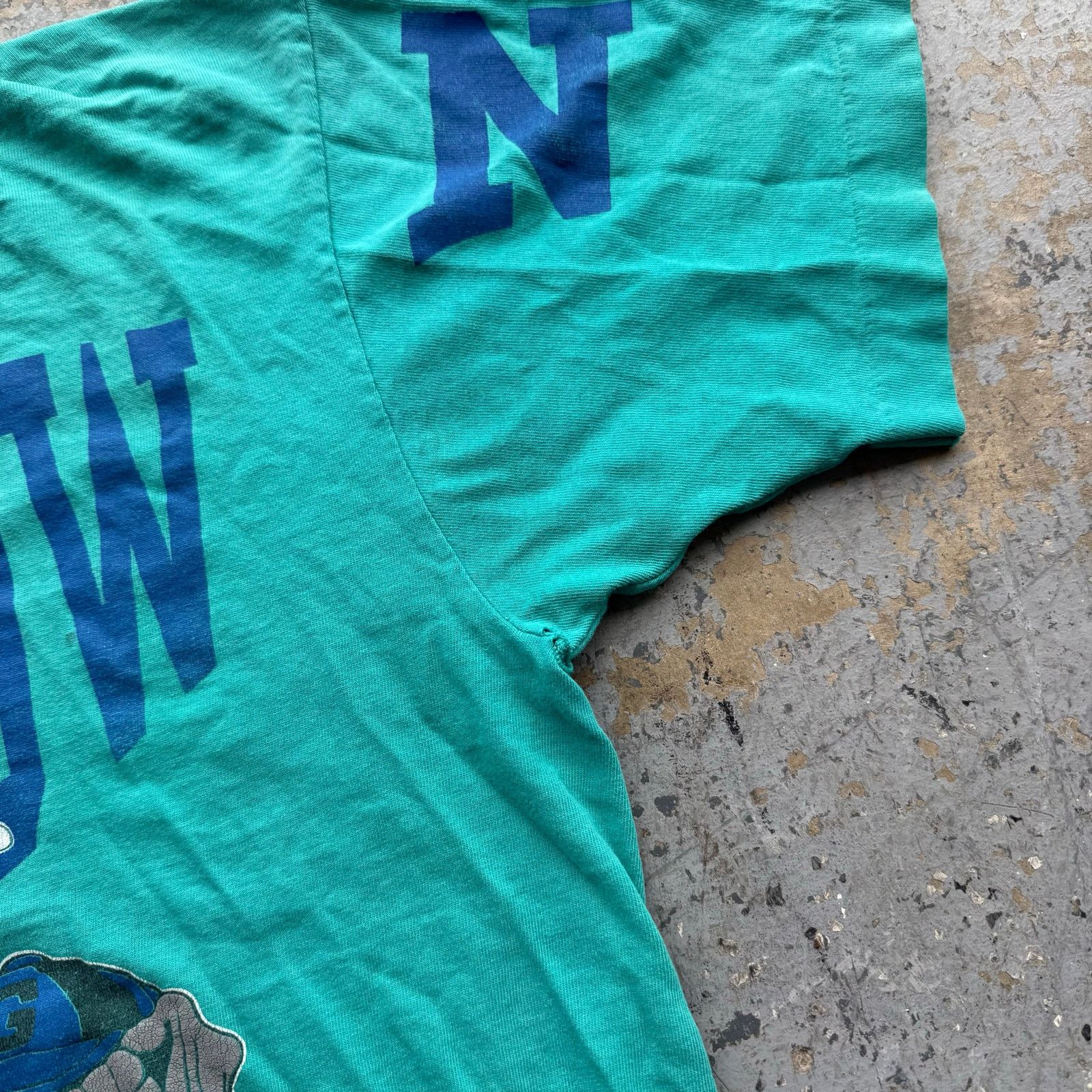 Vintage 90’s Georgetown Bugs Bunny Looney Tunes Tee Distressed Size US L / EU 52-54 / 3 - 6 Thumbnail