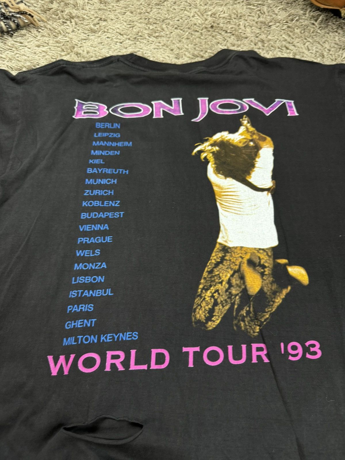 Band Tees × Vintage Vintage rock t shirt Bon Jovi World Tour 1993 original item Size US L / EU 52-54 / 3 - 4 Thumbnail