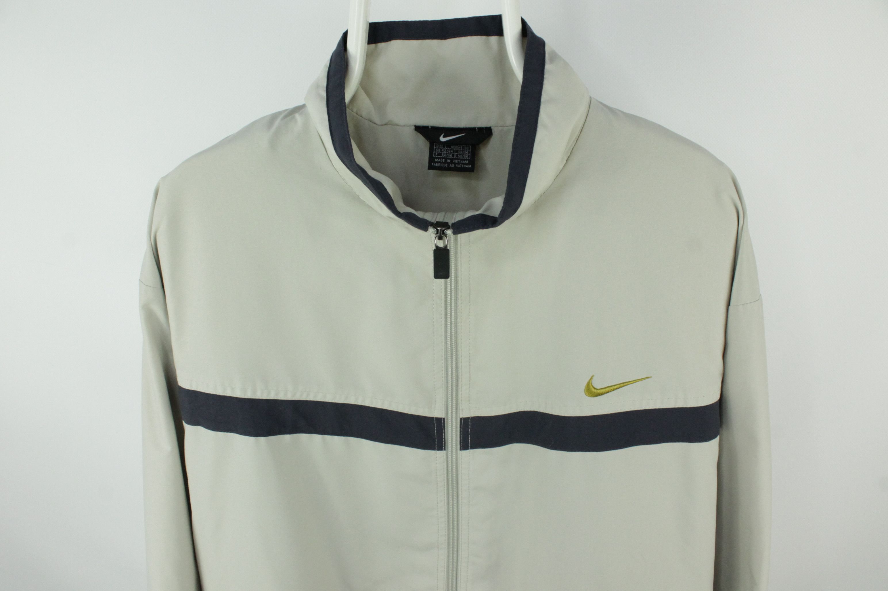 Nike Vintage Nike Nylon Track Top Oversized Windbreaker Jacket Size US L / EU 52-54 / 3 - 2 Thumbnail
