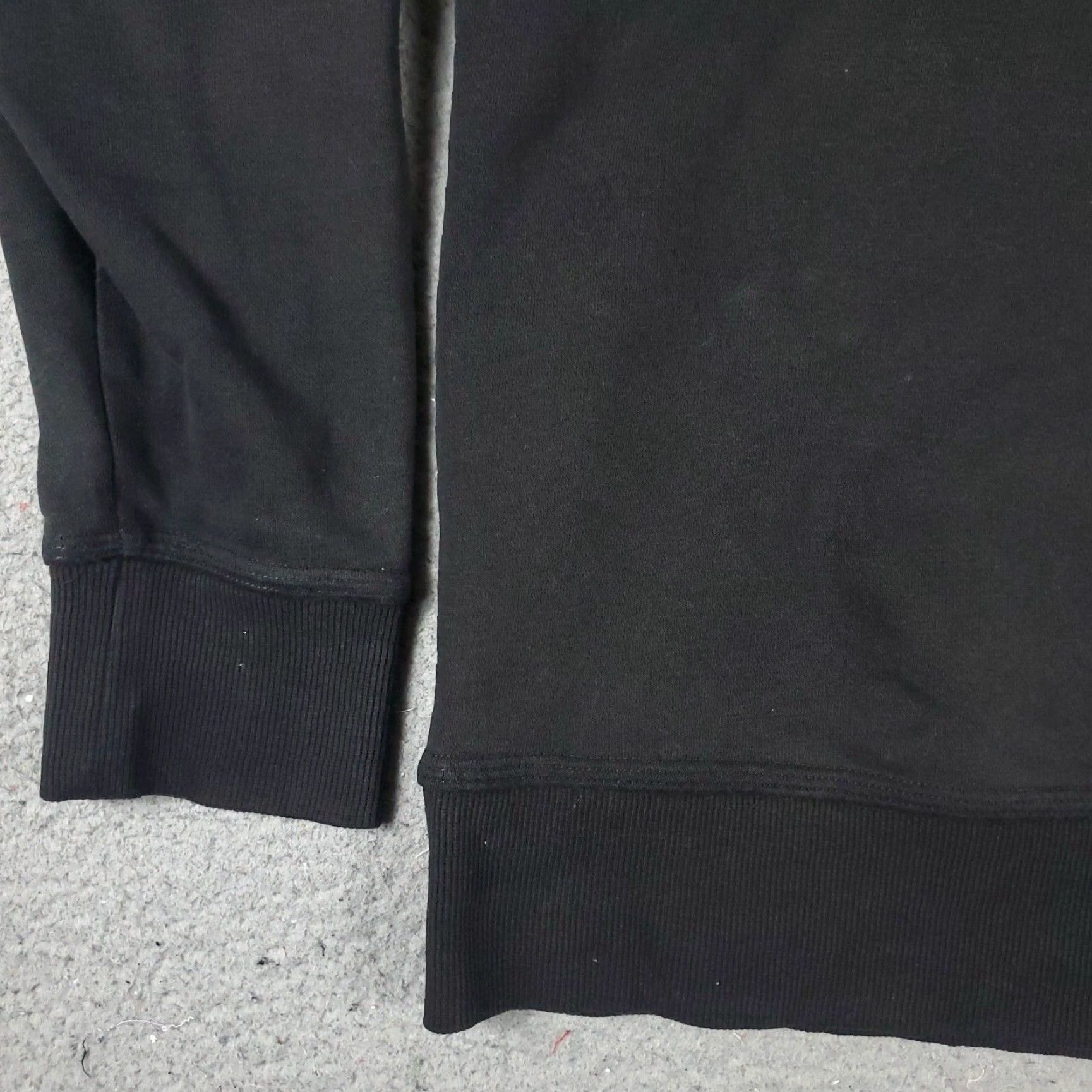 Champion VINTAGE Champion Men’s Large Black Pullover Sweatshirt Casual Crewneck Knit Logo Zipper Athletic Size US L / EU 52-54 / 3 - 3 Thumbnail