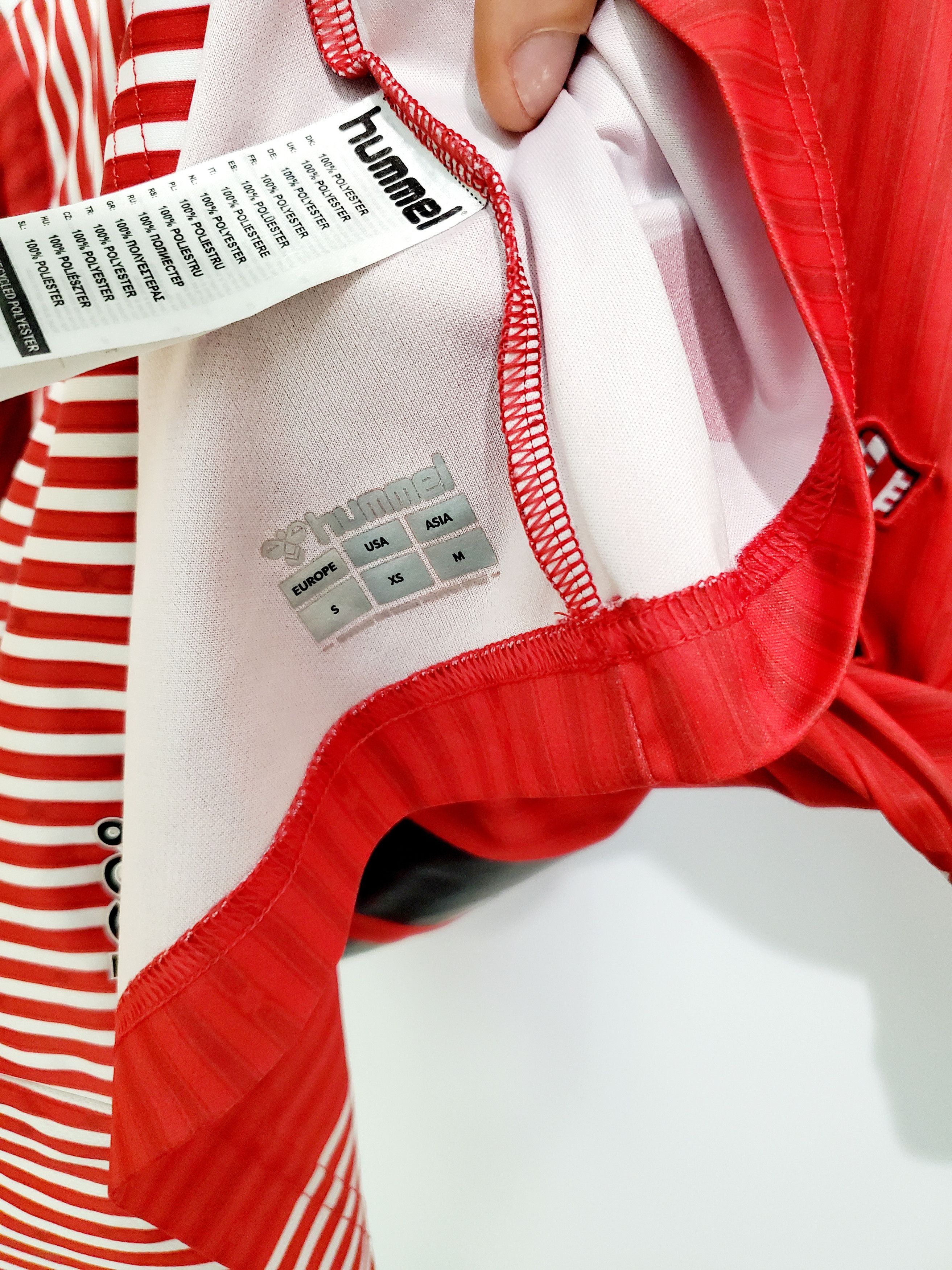 Hummel Southampton 2022-23 jersey #16 Smallbone perfect condition S Size US S / EU 44-46 / 1 - 6 Thumbnail