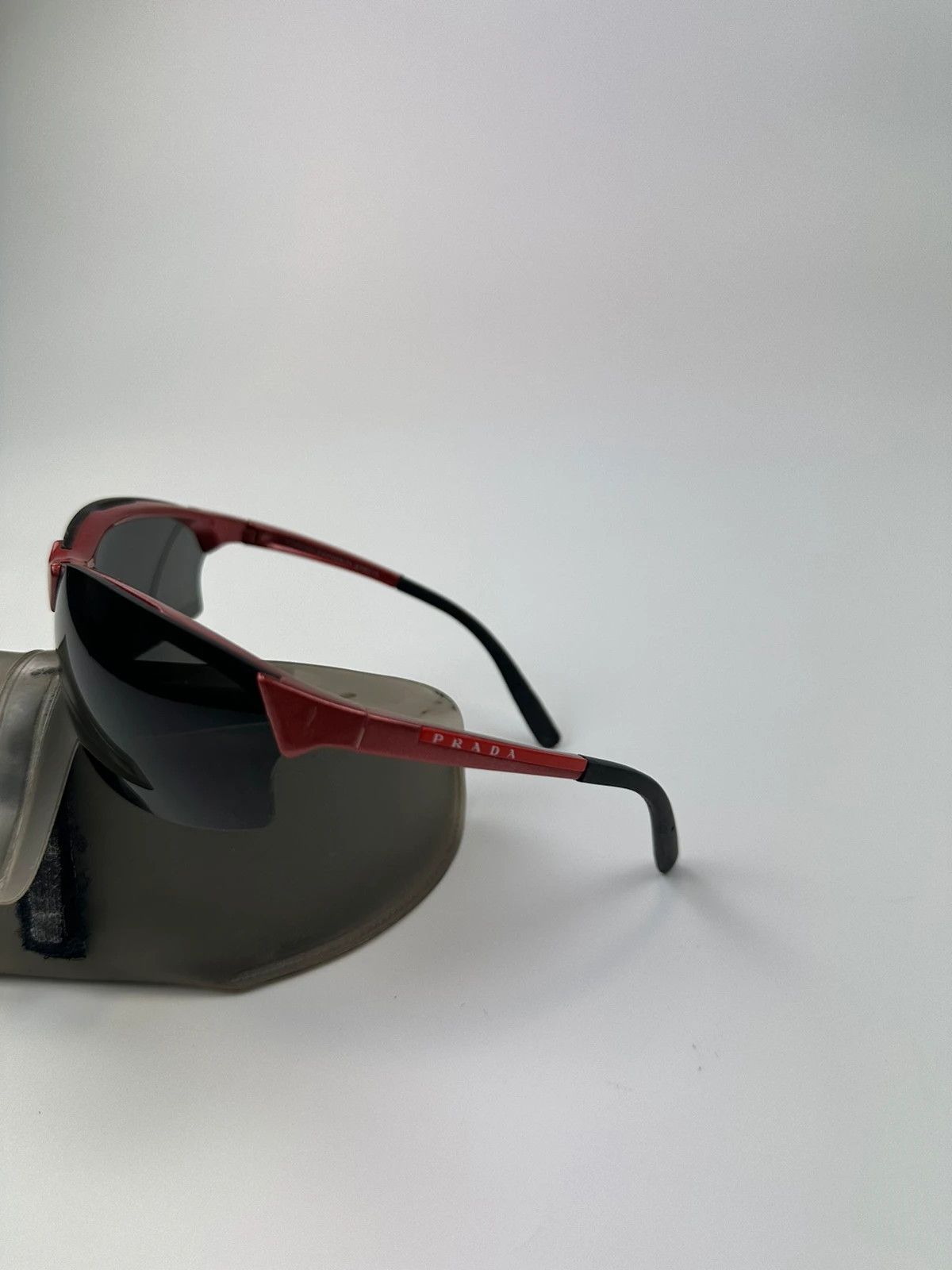 Prada Prada Sport 00’s Red & Black Sunglasses Size ONE SIZE - 2 Thumbnail
