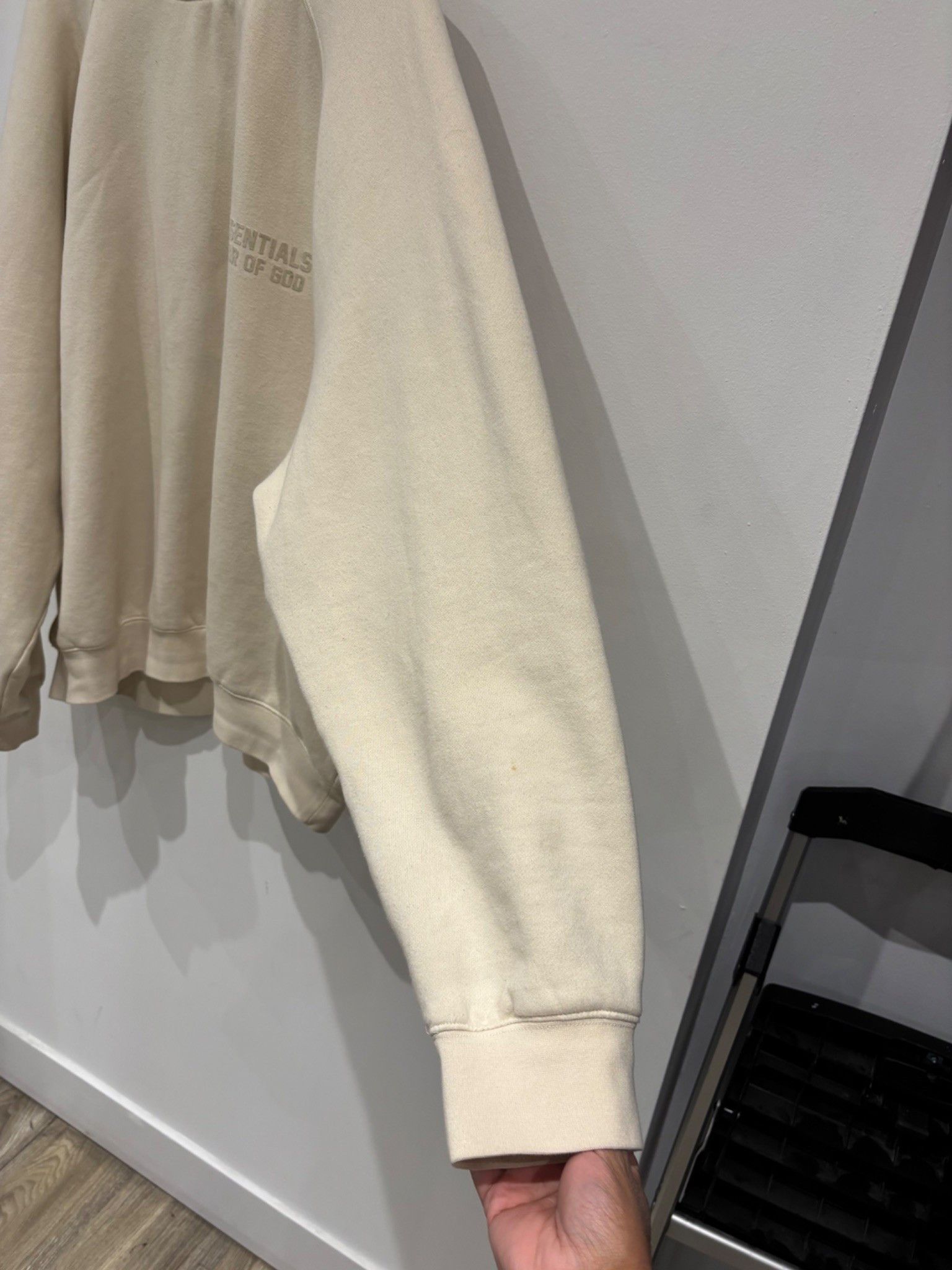 Fear of God Fear of God Essentials Crewneck Sweatshirt Sand Size US XL / EU 56 / 4 - 3 Thumbnail