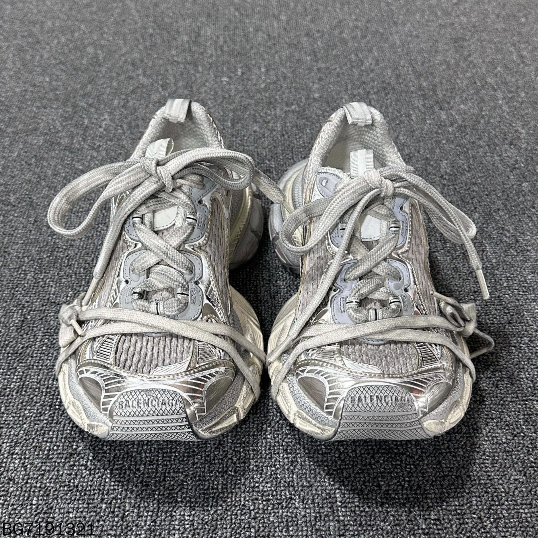Balenciaga Balenciaga 3xl Mesh Distressed Dad Sneakers 37 Size US 7 / IT 37 - 2 Thumbnail