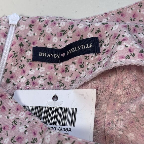 Brandy Melville Brandy Melville Pink Floral Cara Mini Skirt 3 Ruffled Mini Size 27" / US 4 / IT 40 - 8 Thumbnail
