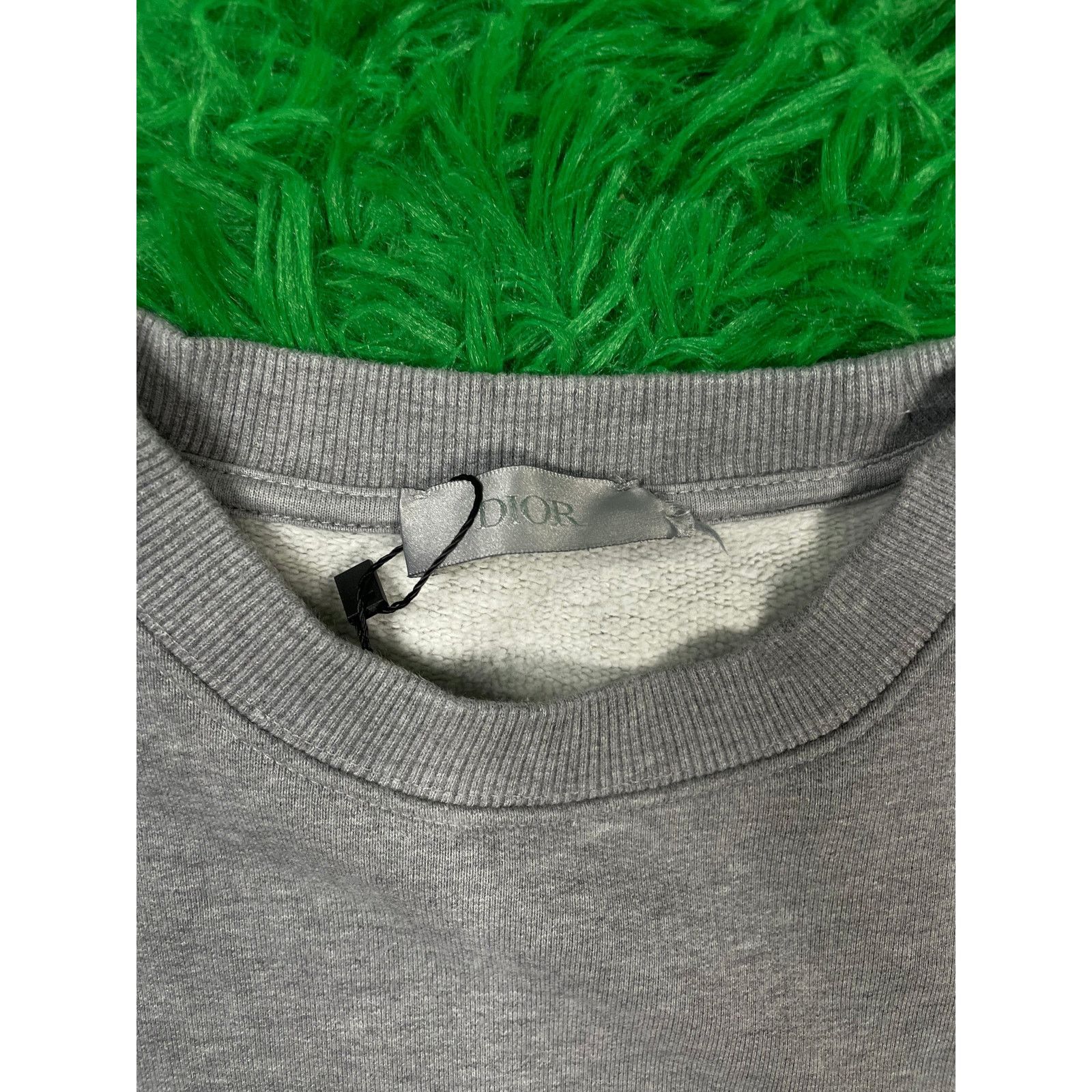 Dior Dior CD Logo Crewneck Grey Large Used Size US L / EU 52-54 / 3 - 2 Thumbnail