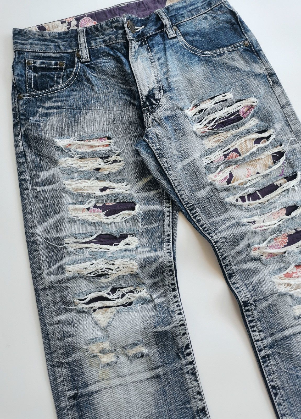 Karakuri Tamashii Pattern Fabric Patches Distressed Denim Jeans Size US 30 / EU 46 - 3 Thumbnail