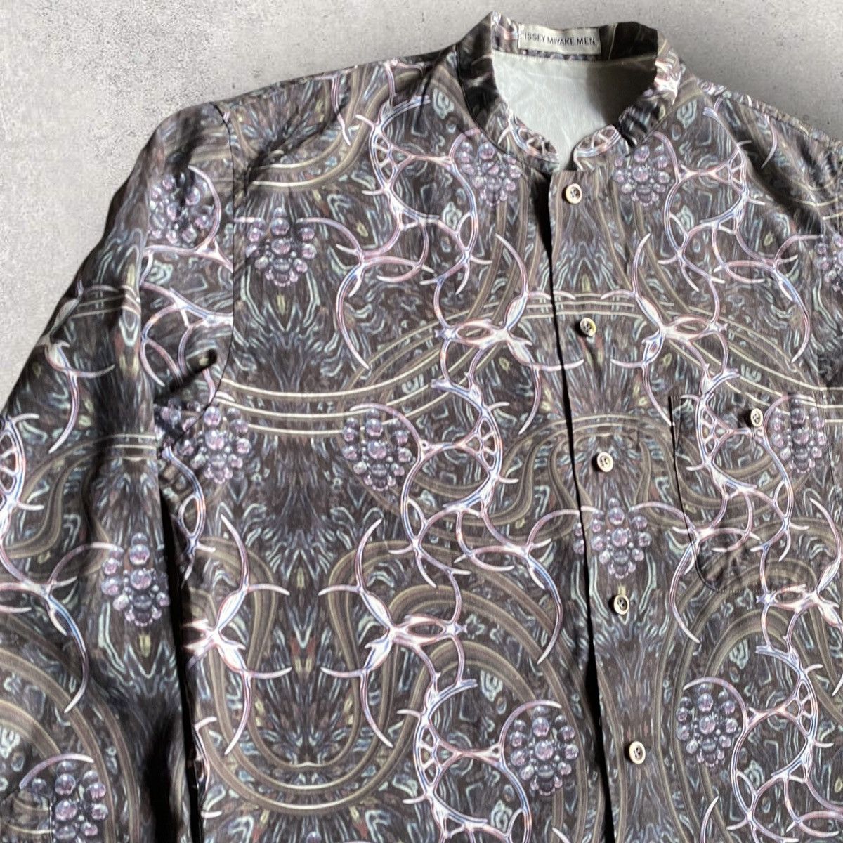 Issey Miyake Vintage 1998 Tribal Biomechanical “Geiger Style” Shirt Size US M / EU 48-50 / 2 - 2 Thumbnail