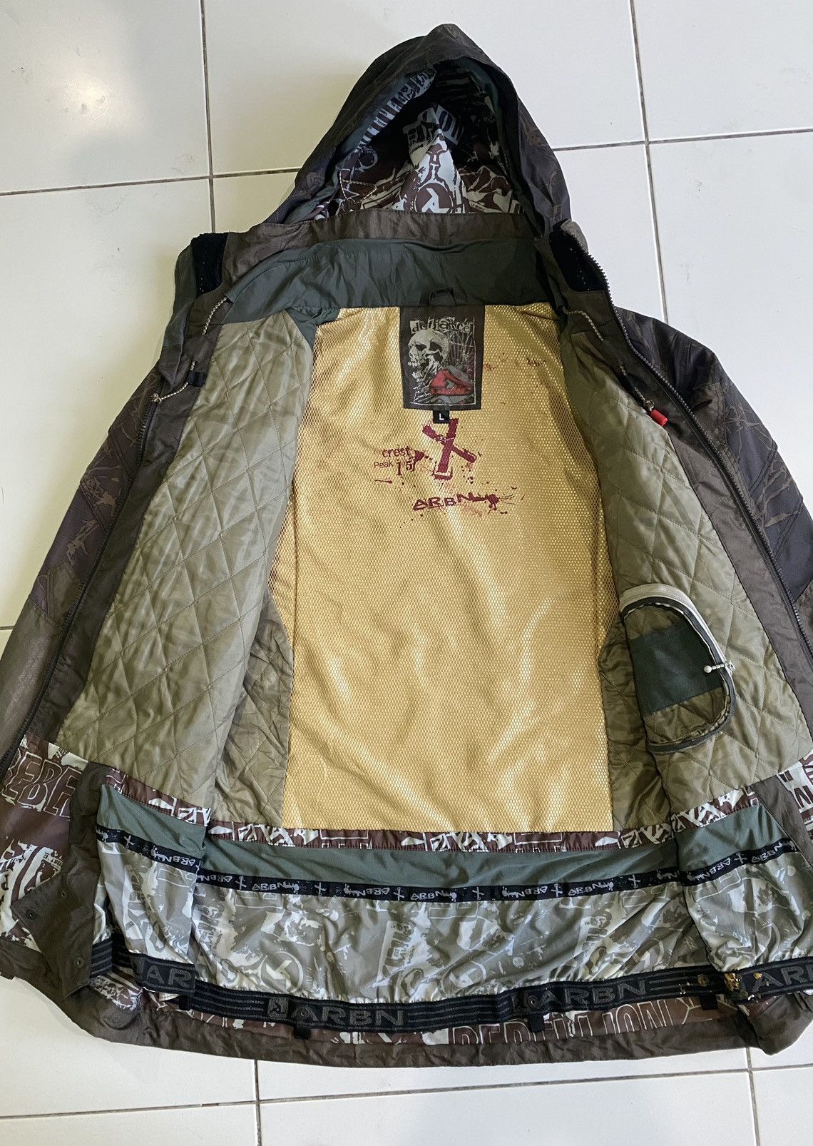 Snow Peak ARBN, DEFEANCE, CADIC NYLON HIDDEN QUILTED BLACK JACKETS Size US L / EU 52-54 / 3 - 5 Thumbnail