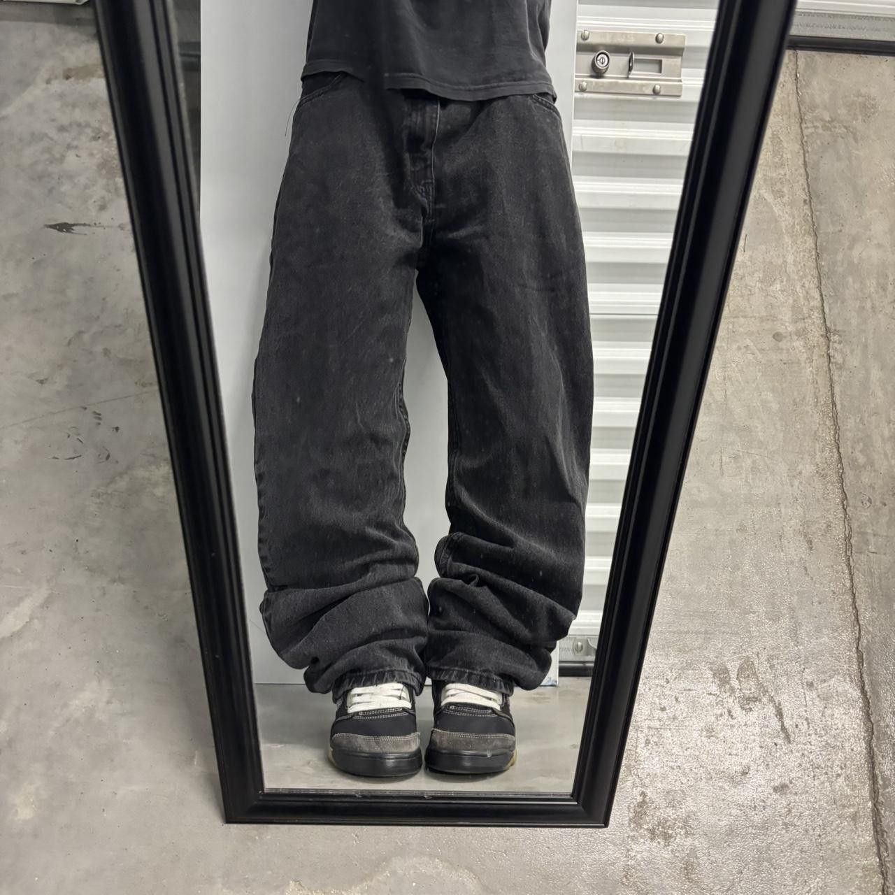 Vintage Vintage Y2K/2000s Grunge Faded Black Essential Denim Jeans! 40x32 Size US 40 / EU 56 - 1 Thumbnail