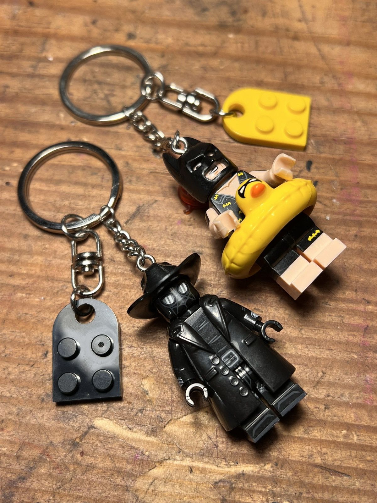 Anime × DC Comics × Marvel Comics Batman Spider Man Noir minifigure keychain keyring Size ONE SIZE - 3 Thumbnail