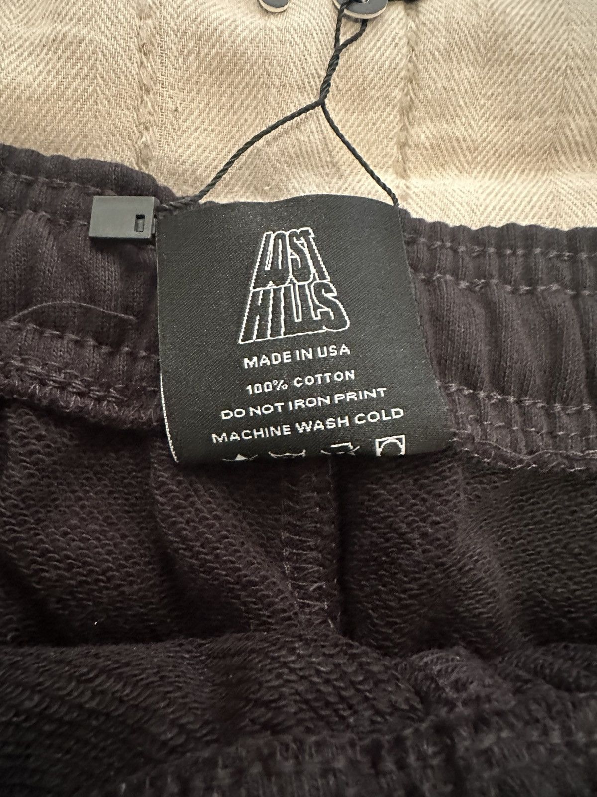 Lost hills Lost Hills Shorts Size XL New Size US 38 / EU 54 - 4 Thumbnail