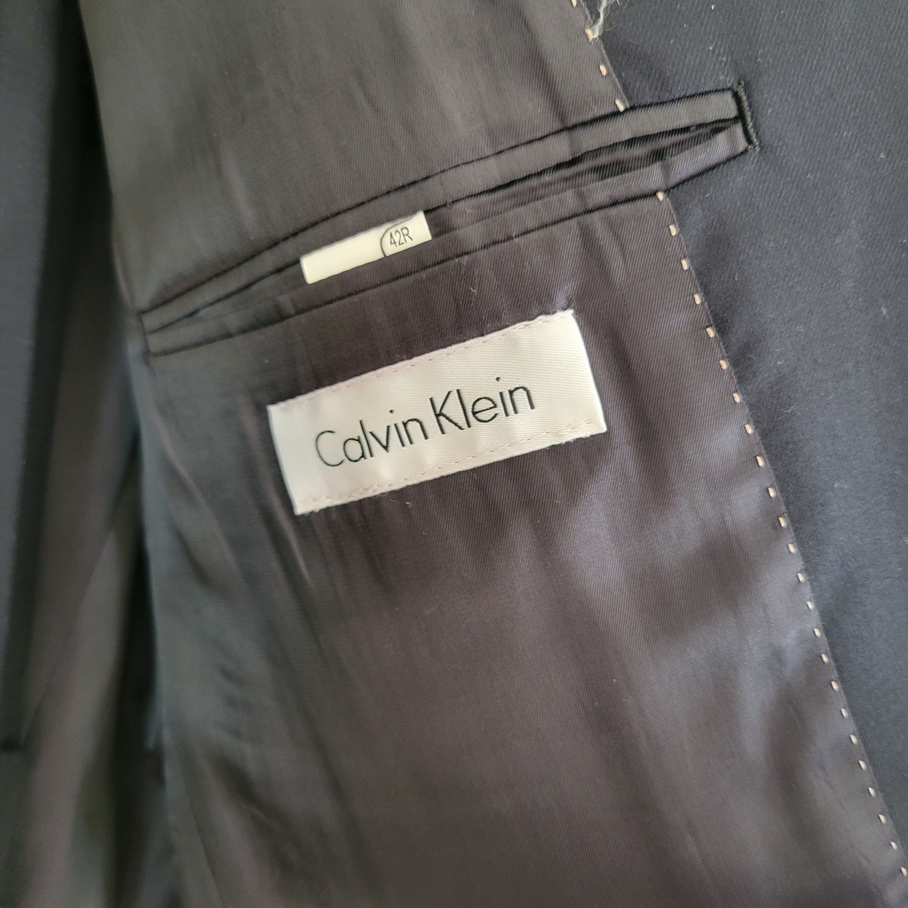 Calvin Klein Calvin Klein Wool Cashmere 2-Button Suit Men's. Size 42R. Size 42R - 7 Thumbnail