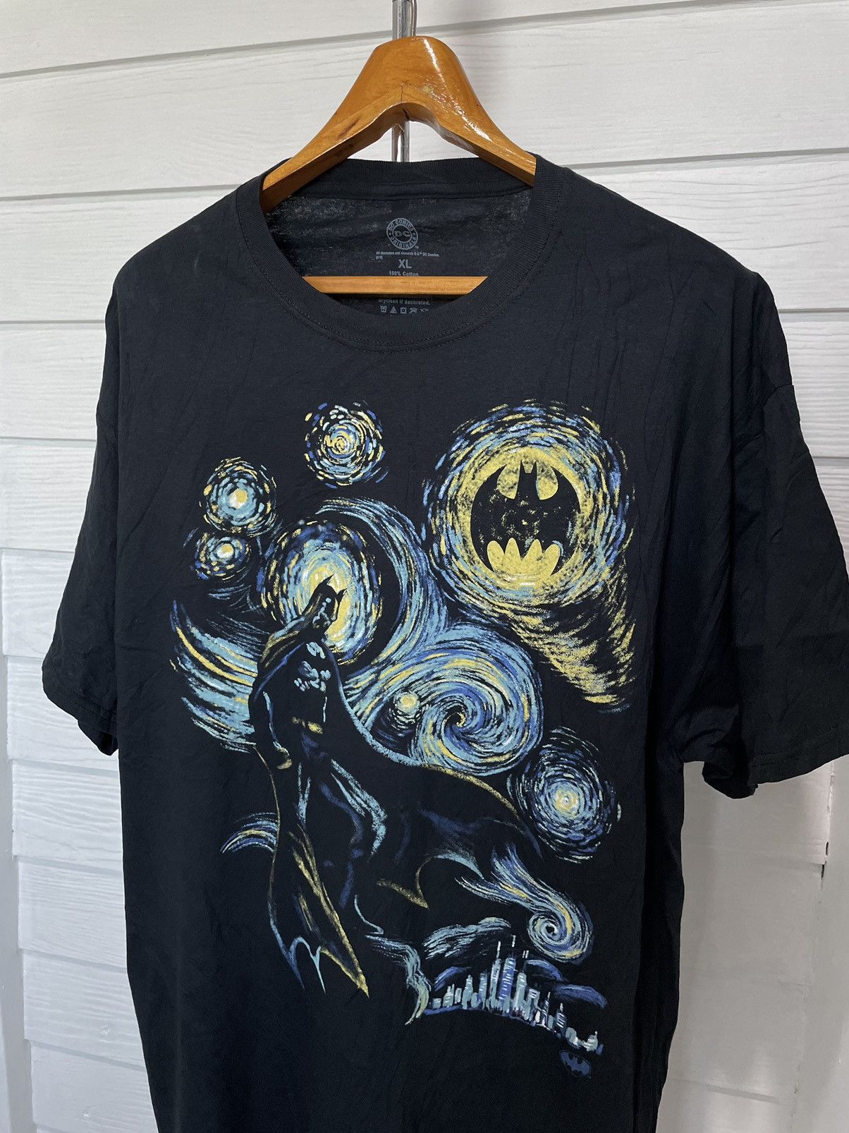 DC Comics BATMAN STARRY NIGHT VAN GOGH (2019) Size US XL / EU 56 / 4 - 2 Thumbnail