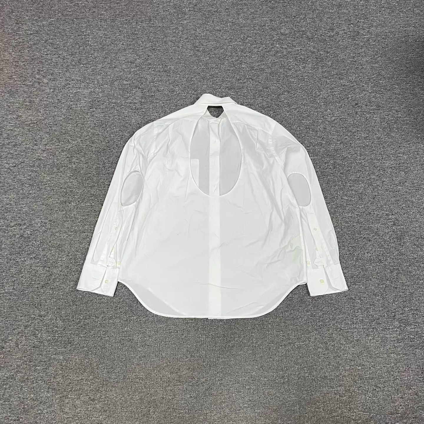 Prada Prada Runway Backless Triangle Logo White Shirt 40 M Size US M / EU 48-50 / 2 - 2 Thumbnail