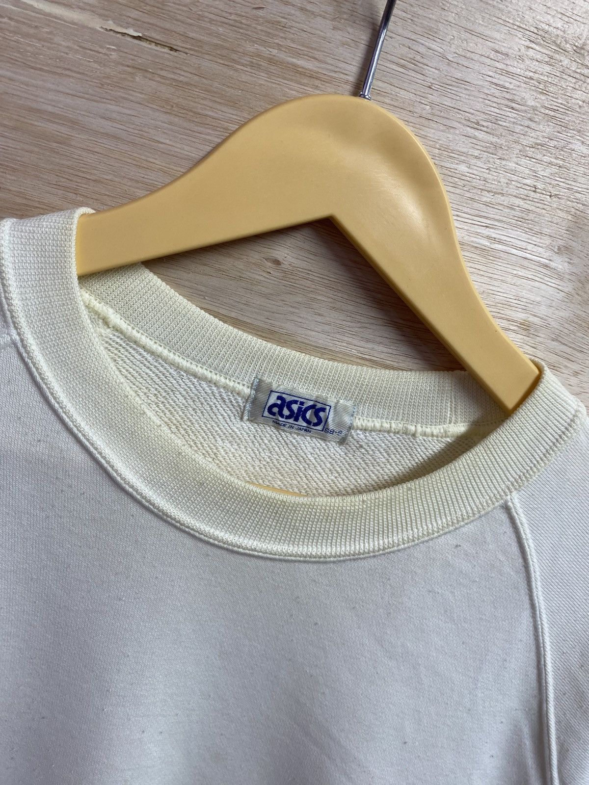 Asics vintage Asics sweatshirt with raglan sleeves and a red logo Size US XL / EU 56 / 4 - 3 Thumbnail