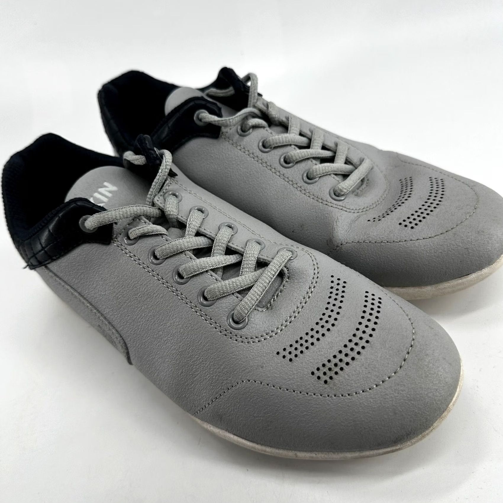 Vintage Akin Limited Edition Shift Athletic Sneaker Gray Men's 9.5 Lace Up Low Top Shoes Size US M / EU 48-50 / 2 - 2 Thumbnail