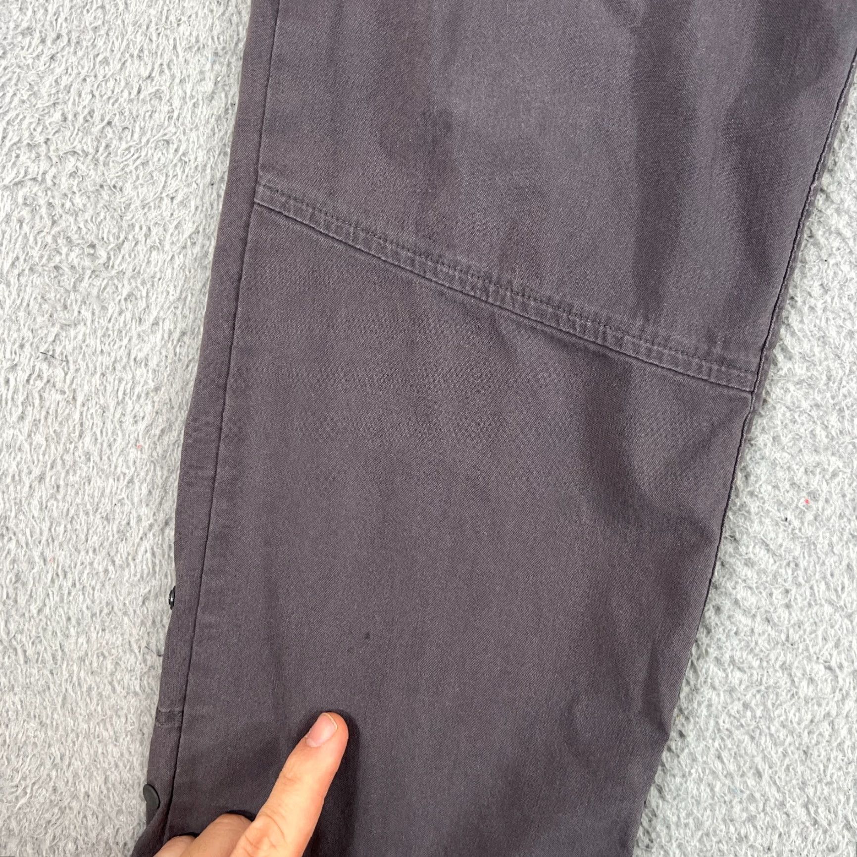 Mountain Hardwear **Mountain Hardwear Gray Chino Pants Men's 34x30 Regular Fit** User: Mountain Hardwear Gray Chino Pants Men's 34 Regular Fit Size US 34 / EU 50 - 2 Thumbnail