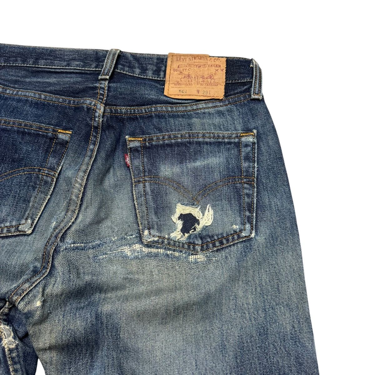 Levi's Vintage Levis 501 Thrashed Jeans Size US 28 / EU 44 - 11 Thumbnail