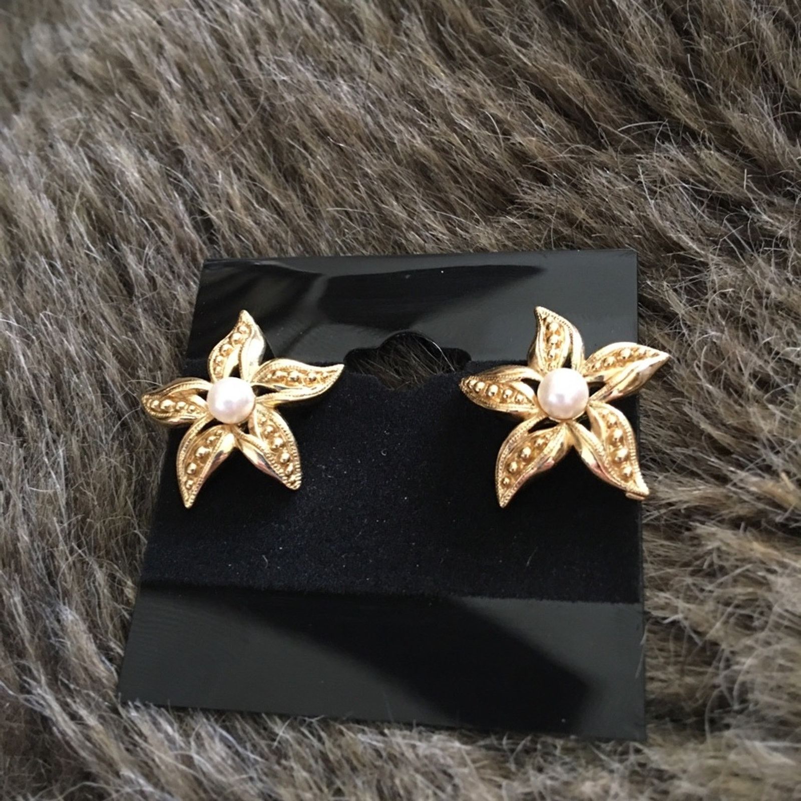 Vintage Vintage Avon gold tone pearl starfish earrings Size ONE SIZE - 2 Thumbnail
