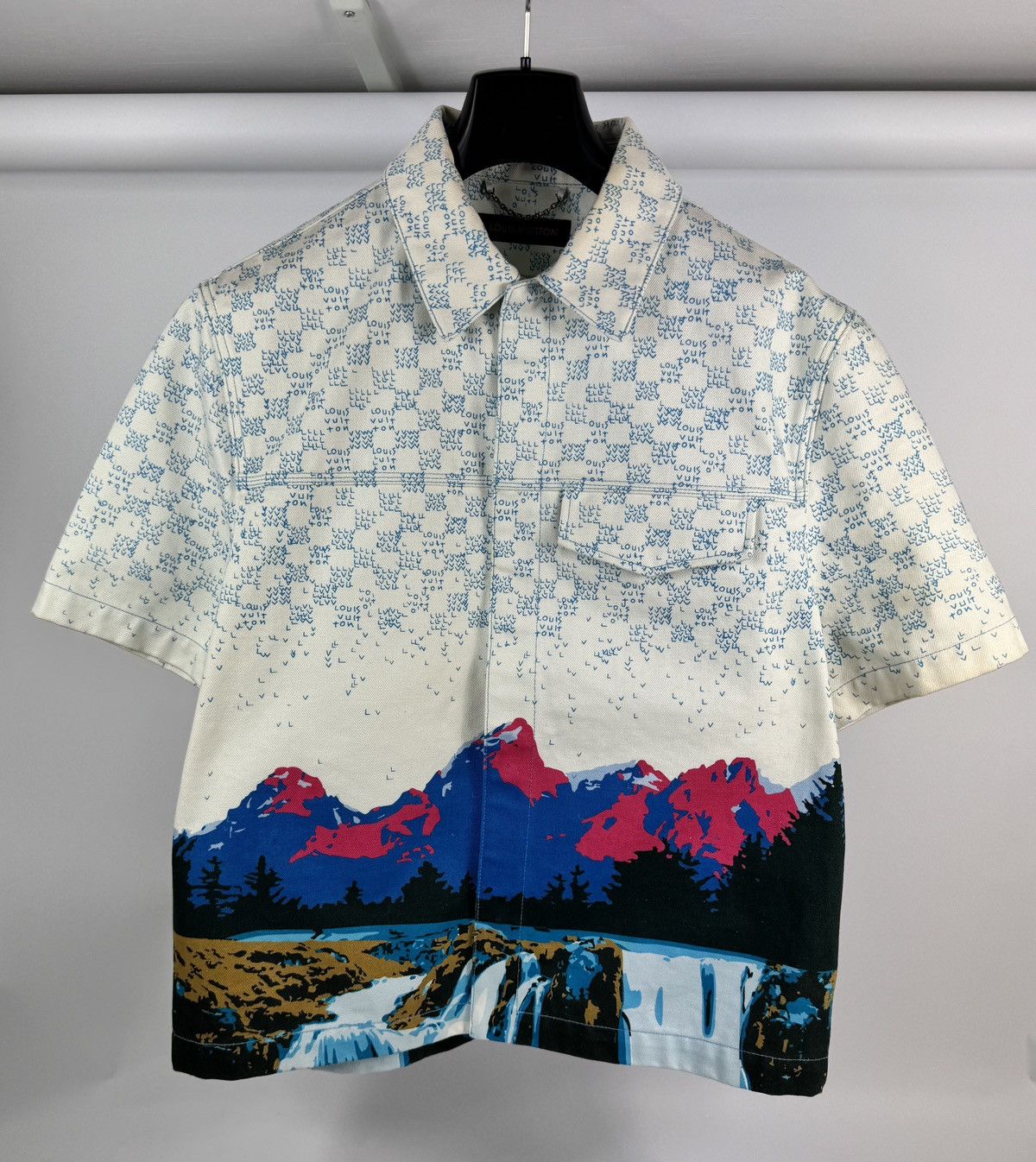 Louis Vuitton LANDSCAPE SHORT SLEEVE DENIM OVER SHIRT SS23 Size US XL / EU 56 / 4 - 1 Thumbnail