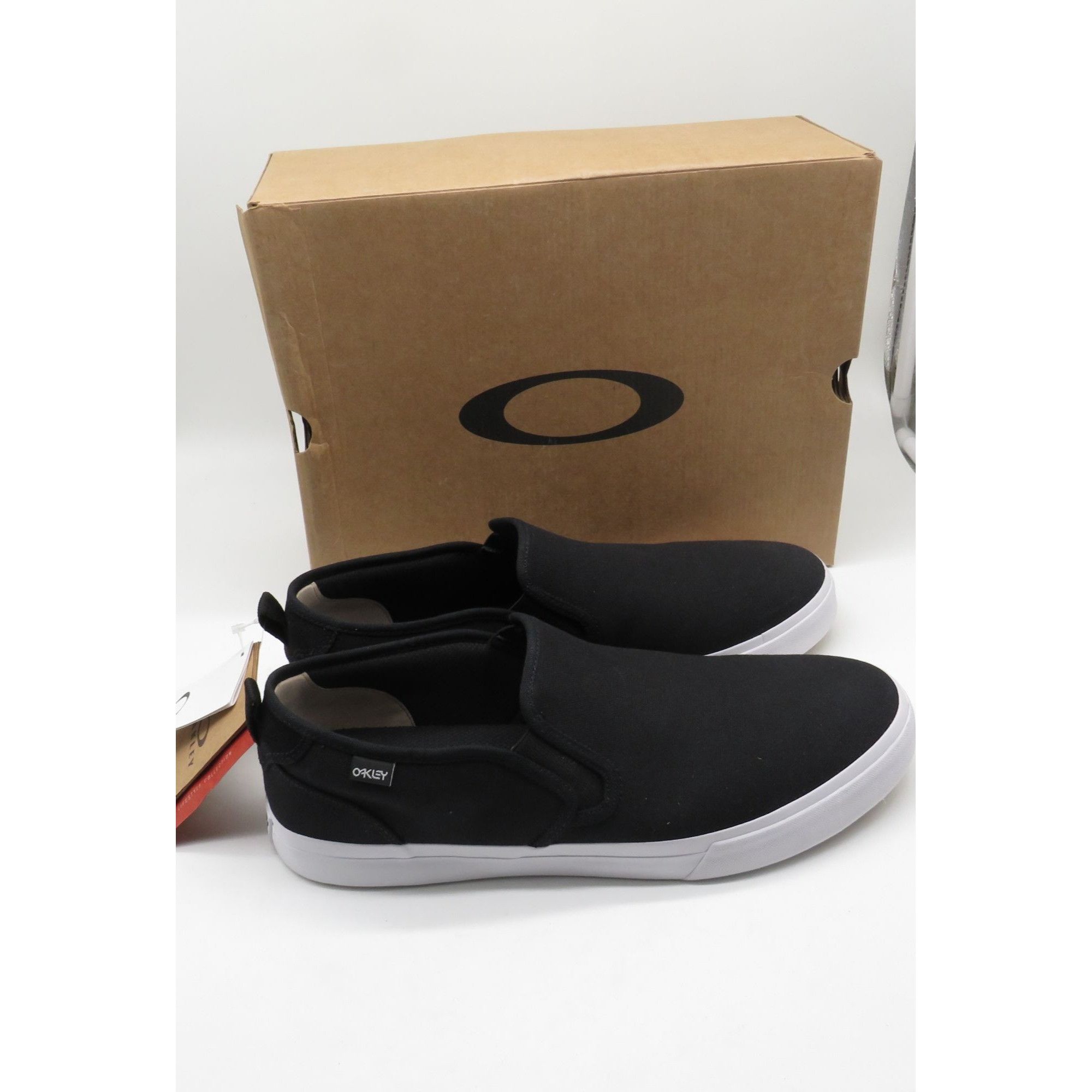 Oakley Oakley Men's Black Slip-On Canvas Sneakers Size 13.5 NEW Size US 13 / EU 46 - 1 Thumbnail