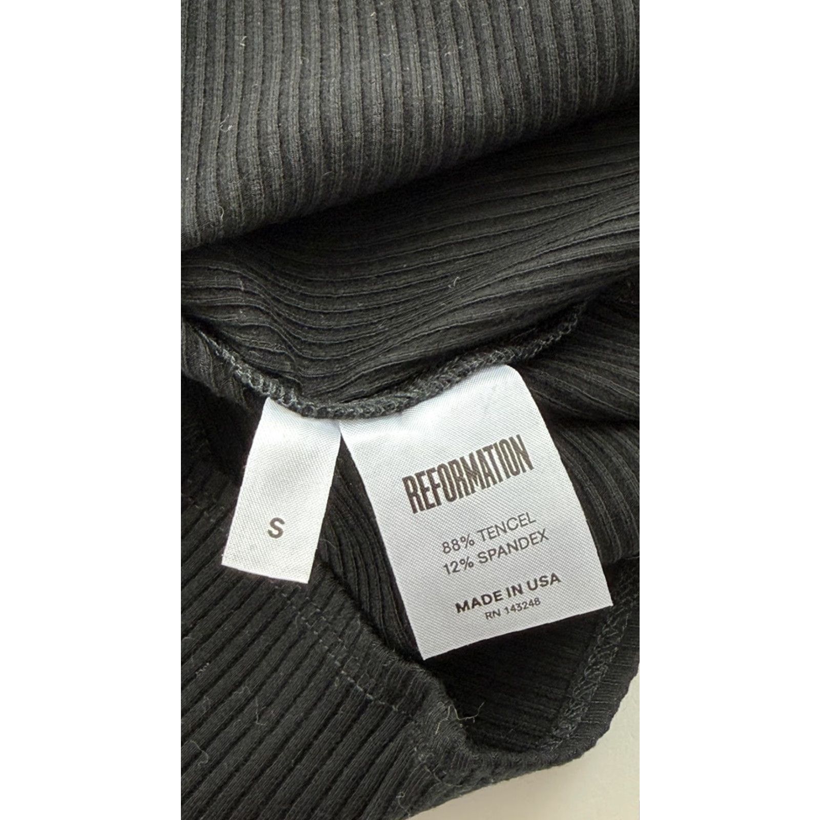Reformation Reformation Off Shoulder Shirt Womens Small Black Ribbed Stretch Tencel Size S / US 4 / IT 40 - 3 Thumbnail