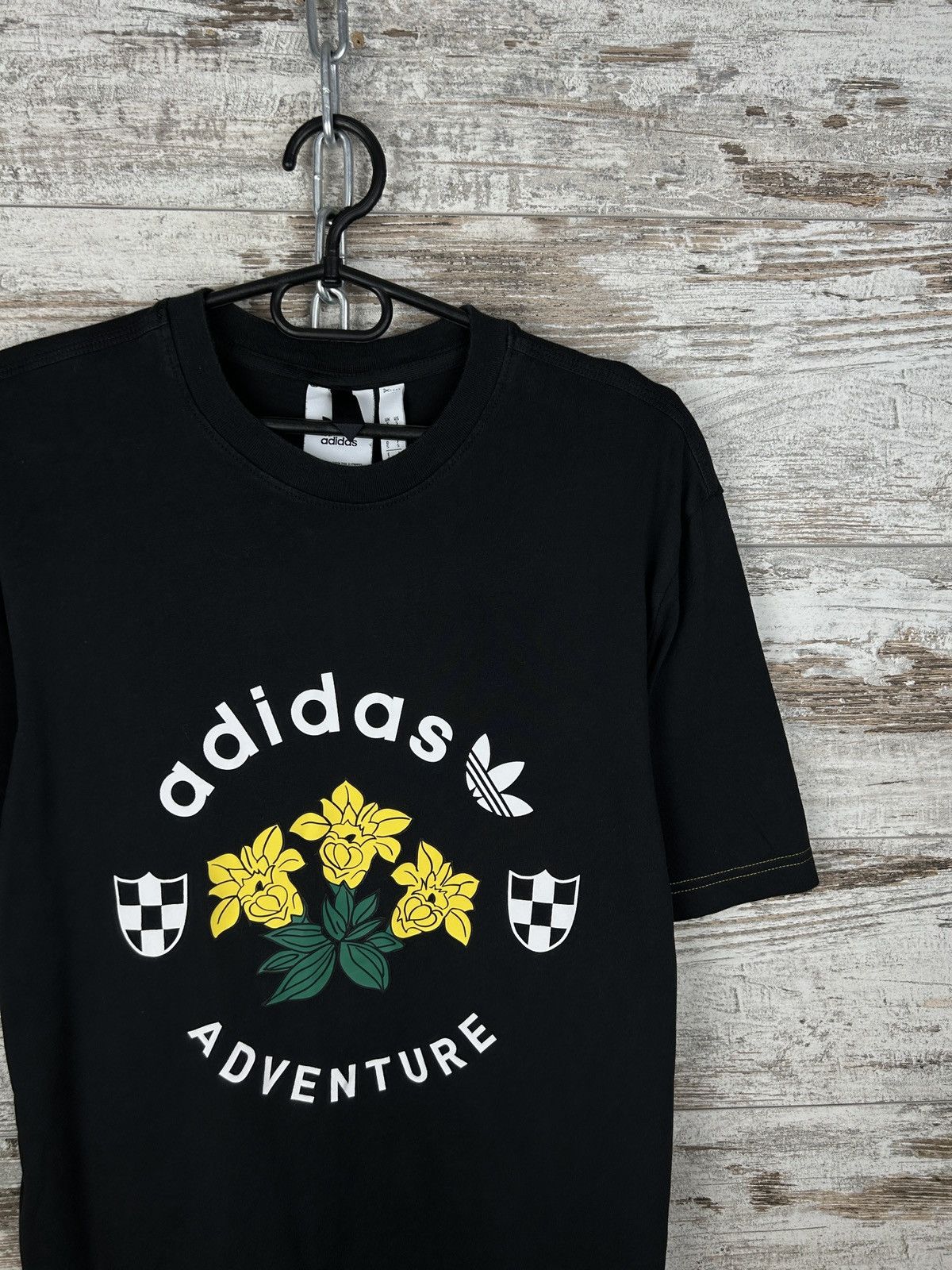 Adidas Mens Adidas Adventure T-shirt tee streetwear y2k Size US S / EU 44-46 / 1 - 2 Thumbnail