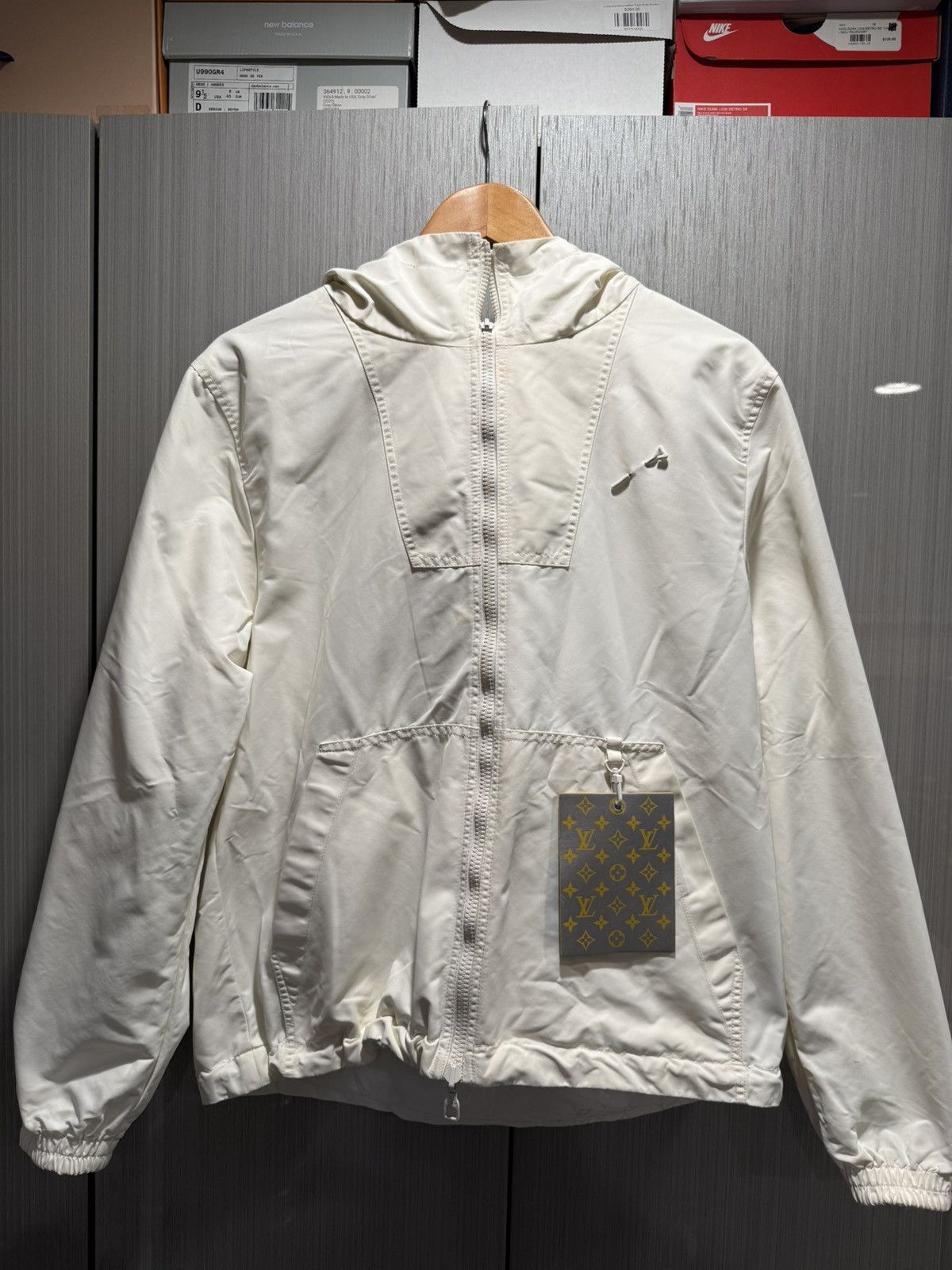 Louis Vuitton Louis Vuitton Staples White Monogram Reversible Windbreaker Size US S / EU 44-46 / 1 - 3 Thumbnail
