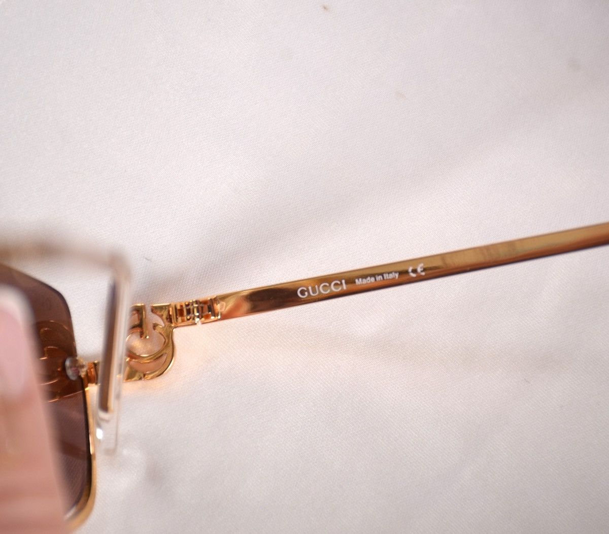 Gucci Gucci GG Gold Sunglasses Size ONE SIZE - 7 Thumbnail