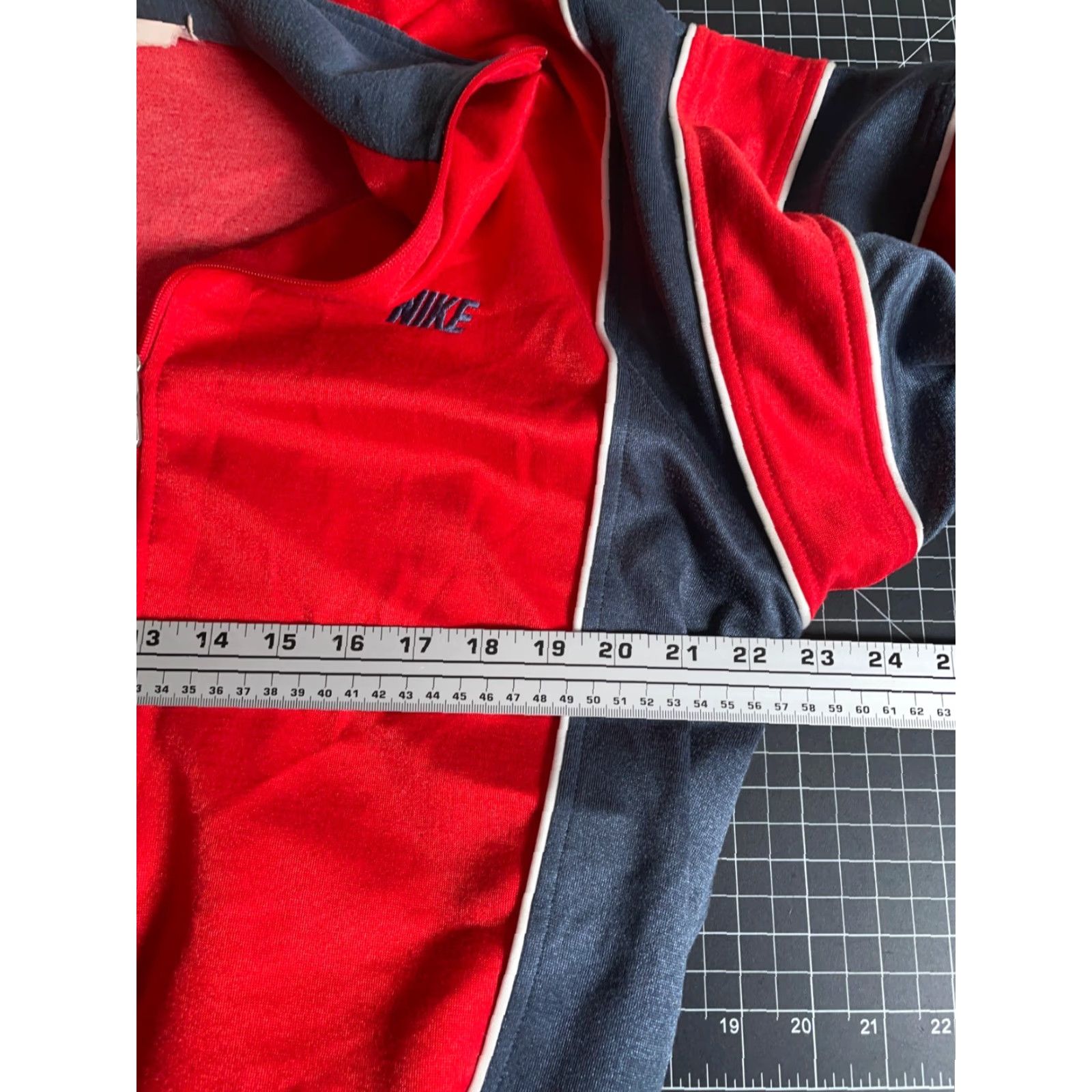 Nike VINTAGE Nike Track Jacket Men's Medium Red Black Polyester Gray Boxy Fit Full Zip Pockets 80s 90s Retro Hip Hop Size US M / EU 48-50 / 2 - 5 Thumbnail