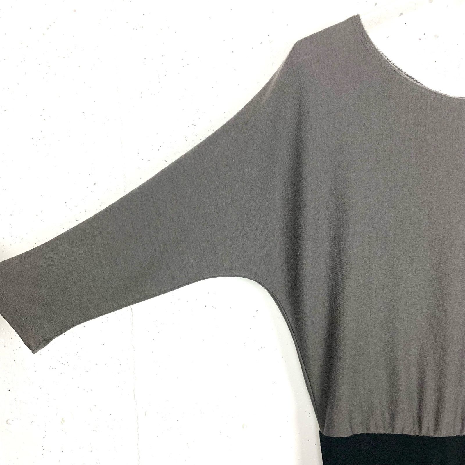 Alice + Olivia Alice + Olivia Batwing Dress Dolman Sleeve Gray Black Size M / US 6-8 / IT 42-44 - 5 Thumbnail