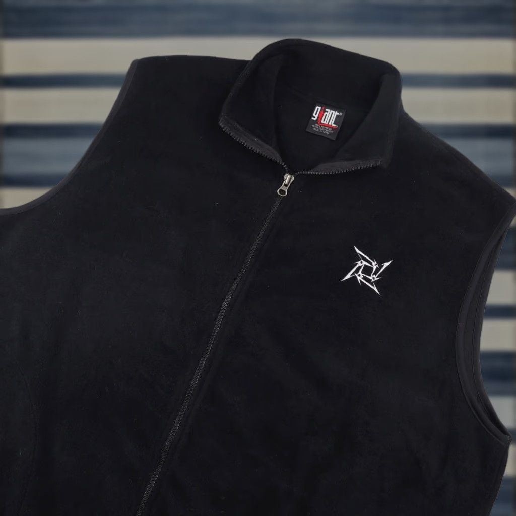 Logo 7 **Vintage Giant Metallica Logo Fleece Vest XL Black** User: Vintage Giant Metallica Logo Fleece Vest Black XL Size US XL / EU 56 / 4 - 1 Thumbnail