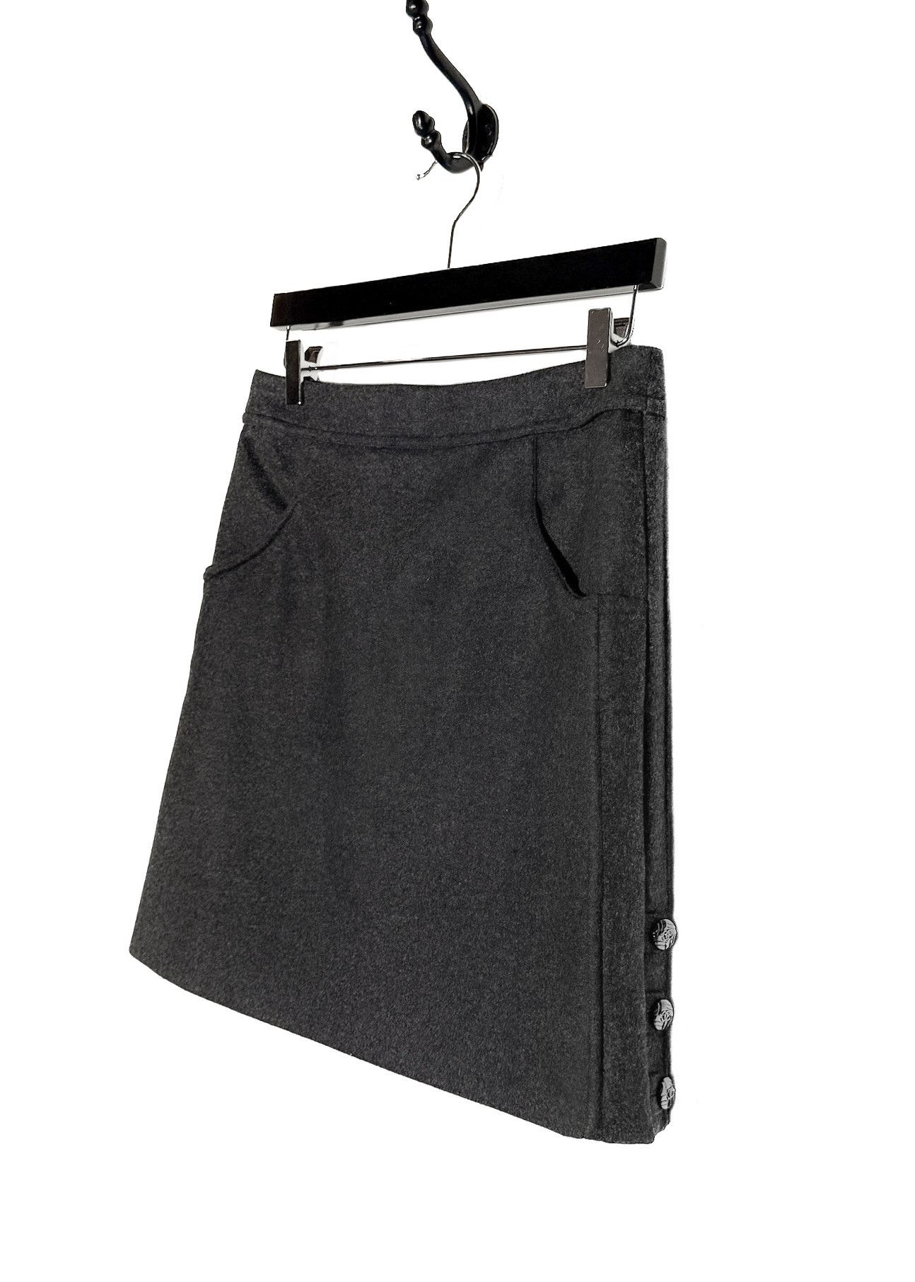 Chanel Chanel FW11 Charcoal Flannel Button Accent Mini Skirt Size 27" / US 4 / IT 40 - 2 Thumbnail