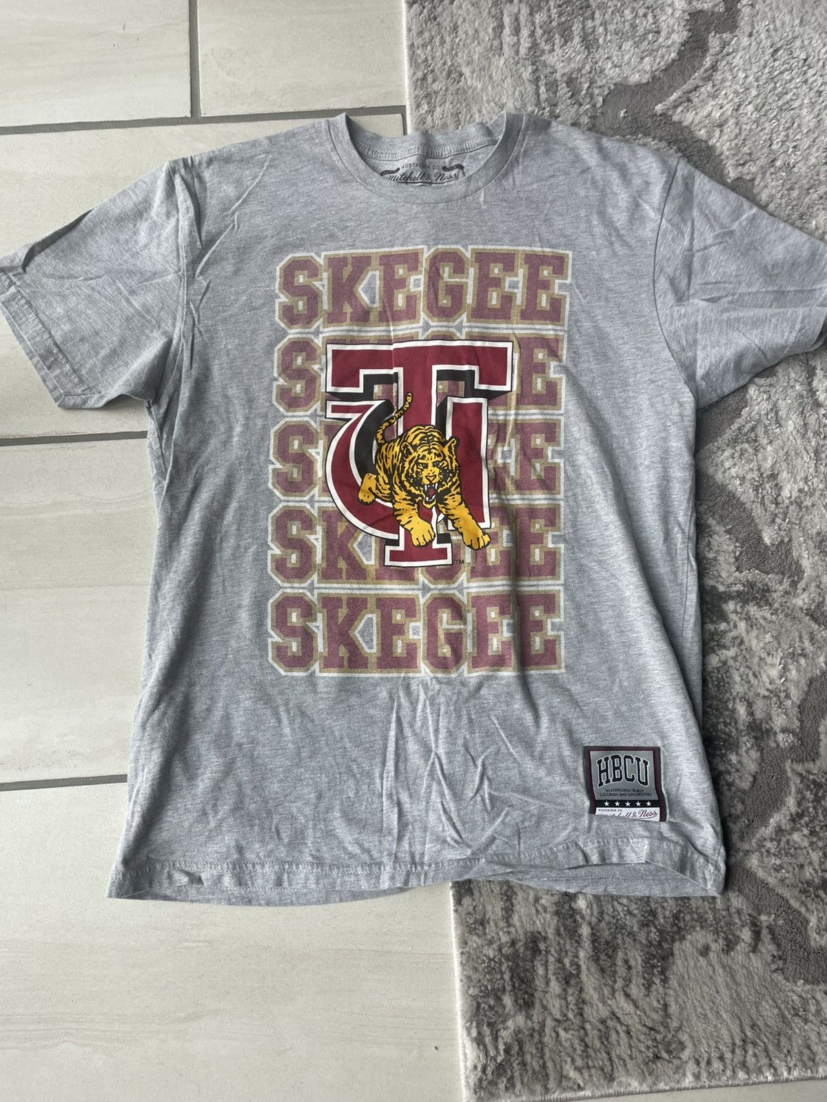 Mitchell & Ness Tuskegee University Golden Tigers HBCU Size US L / EU 52-54 / 3 - 1 Thumbnail