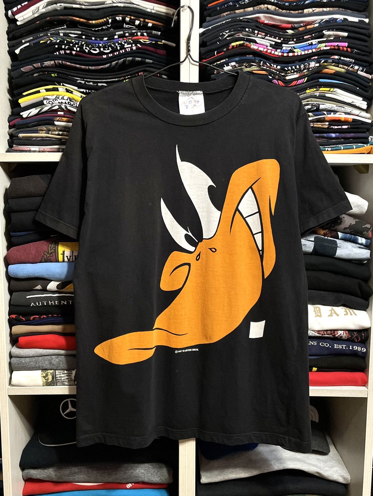 Warner Bros Vintage 1997 Daffy Duck Over Print Looney Tunes 90s T-Shirt Size US L / EU 52-54 / 3 - 2 Thumbnail