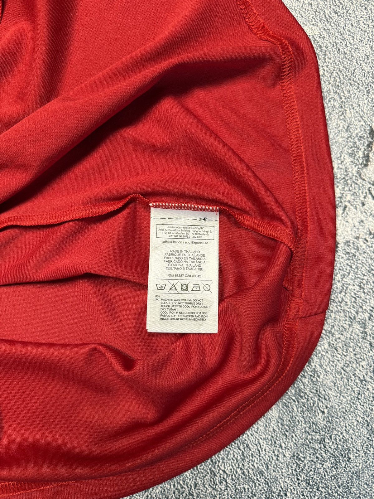 Adidas VINTAGE ADIDAS SPAIN EURO 2012 FOOTBALL SOCCER HOME JERSEY Size US L / EU 52-54 / 3 - 14 Thumbnail