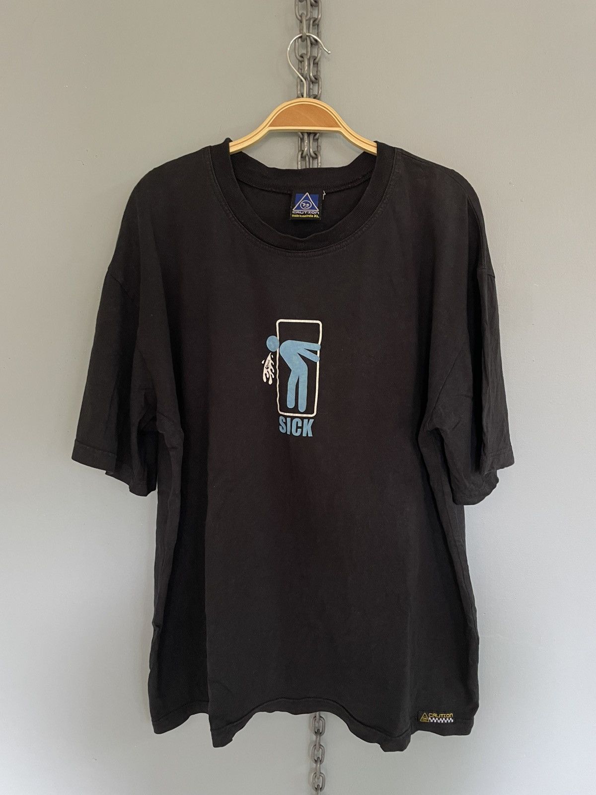 Girl Skateboards Vintage Caution Australia bitch skateboard parody t shirt Size US XL / EU 56 / 4 - 1 Thumbnail