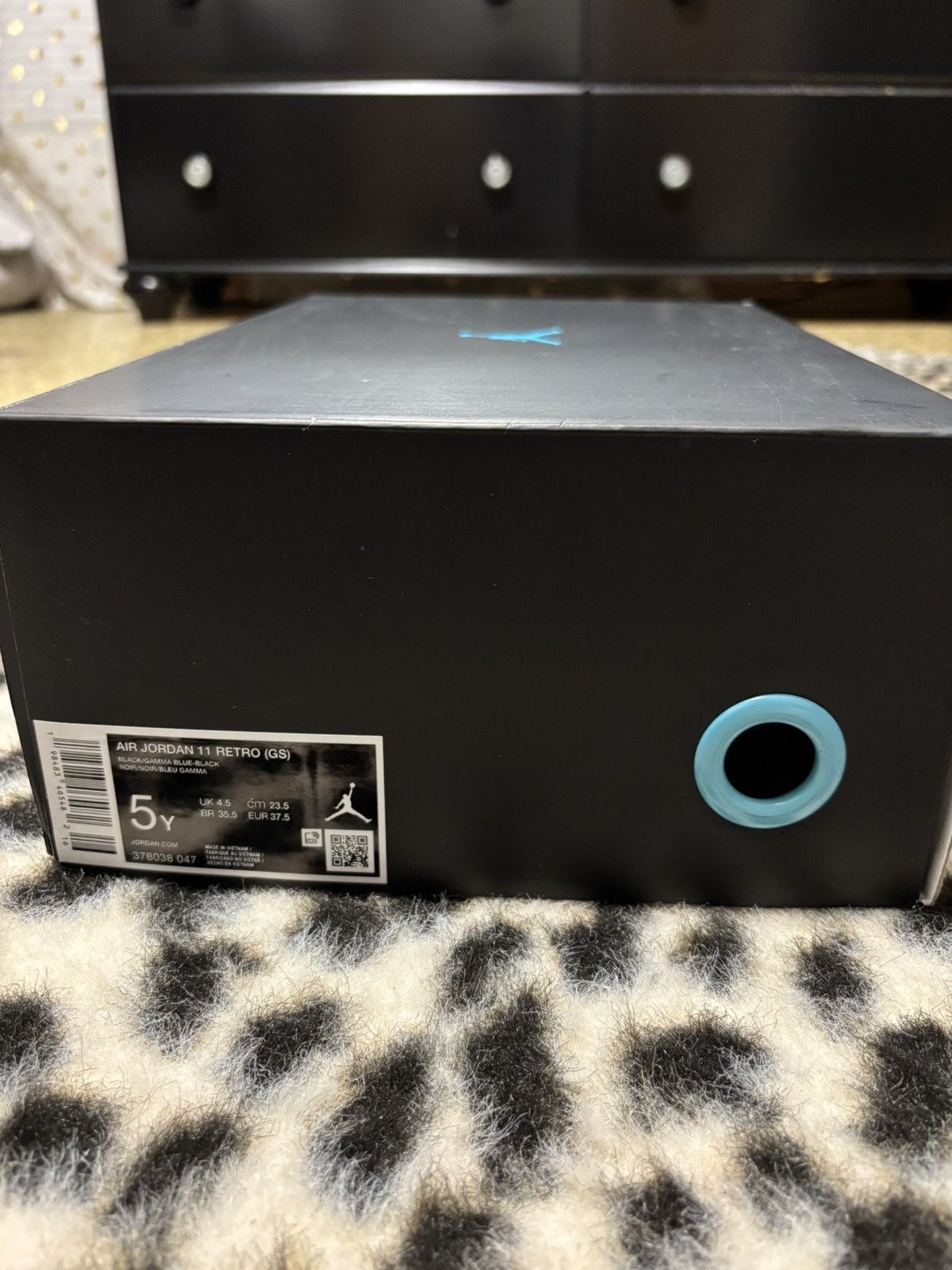 Jordan Brand Air Jordan 11 GS Gamma Blue Size US 5 / EU 37 - 7 Thumbnail