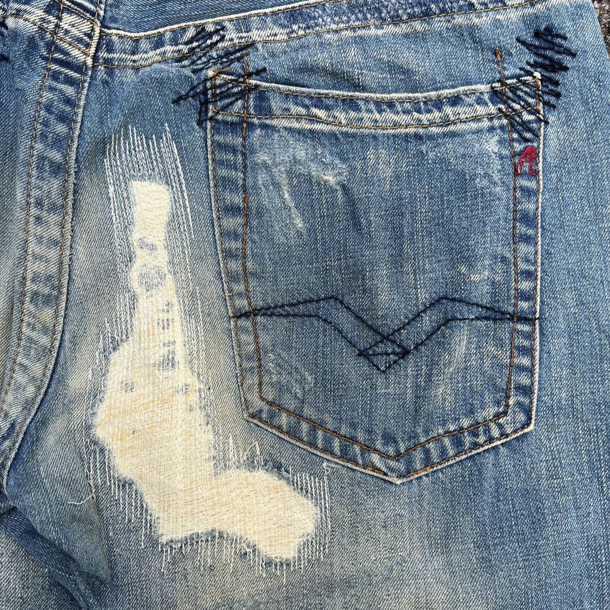 Replay Vintage Replay Distressed Jeans Fly Button Denim Faded Blue Size US 32 / EU 48 - 16 Thumbnail