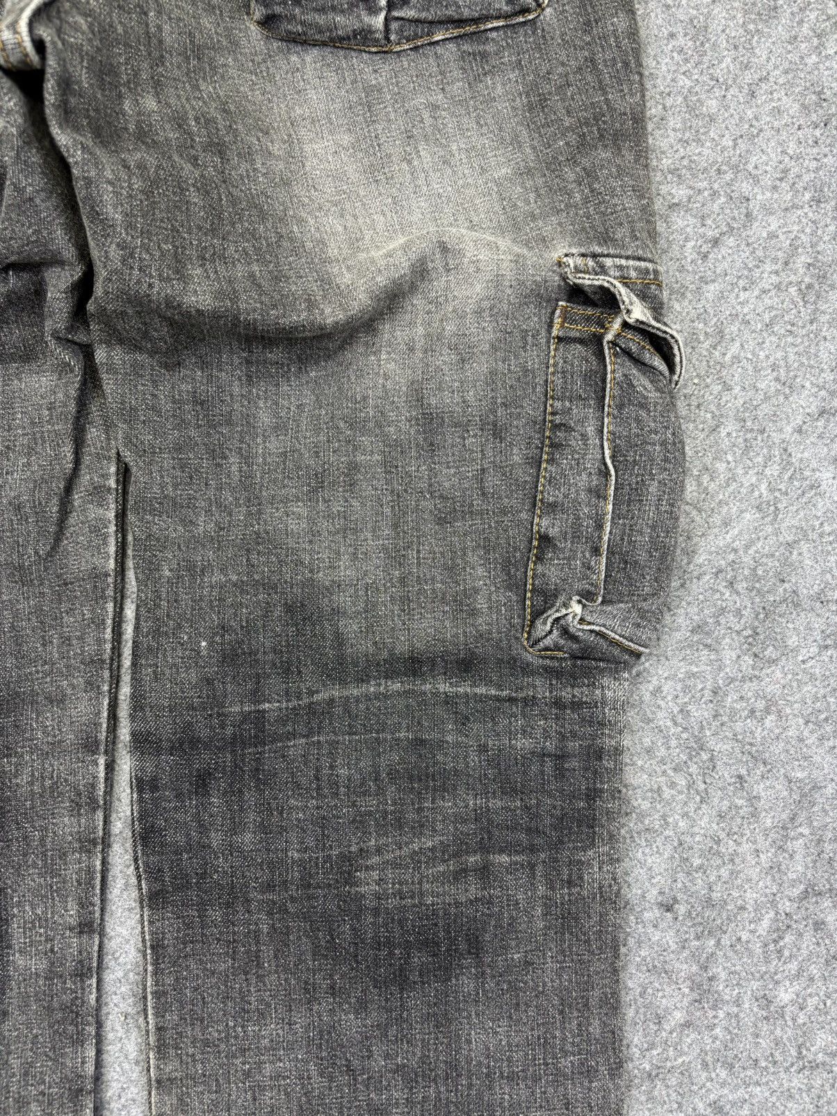 Japanese Brand 💥Multipockets💥GLOBAL WORK 3D 8 Pockets Cargo Jeans F989 Size US 31 - 10 Thumbnail